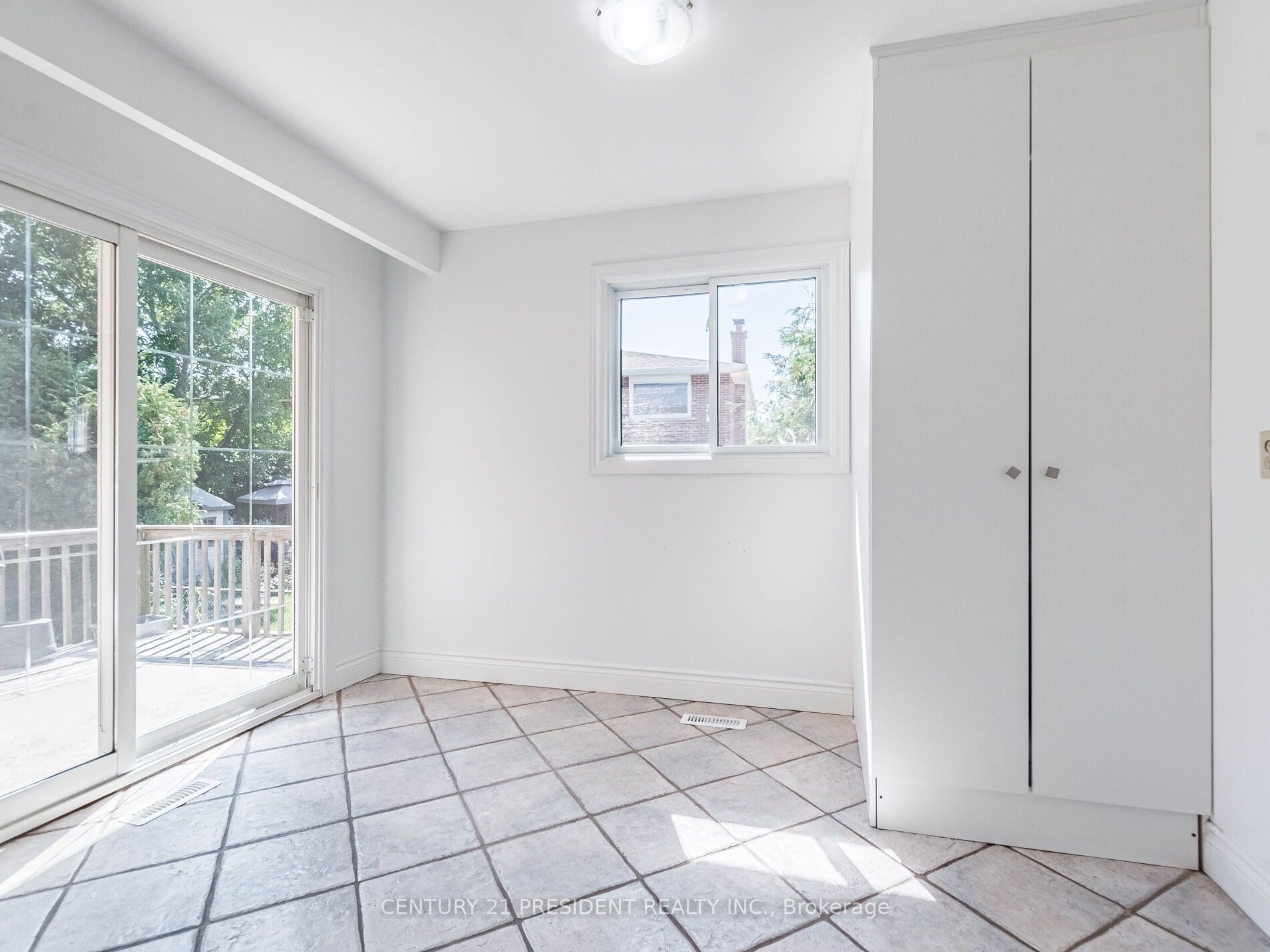 23 Panorama Cres