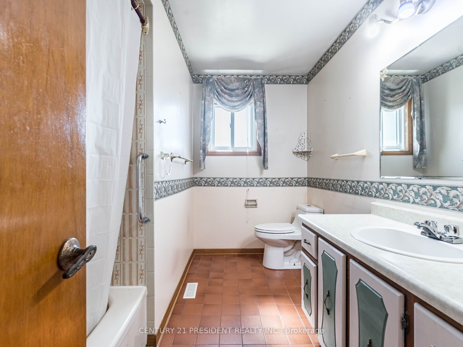 23 Panorama Cres