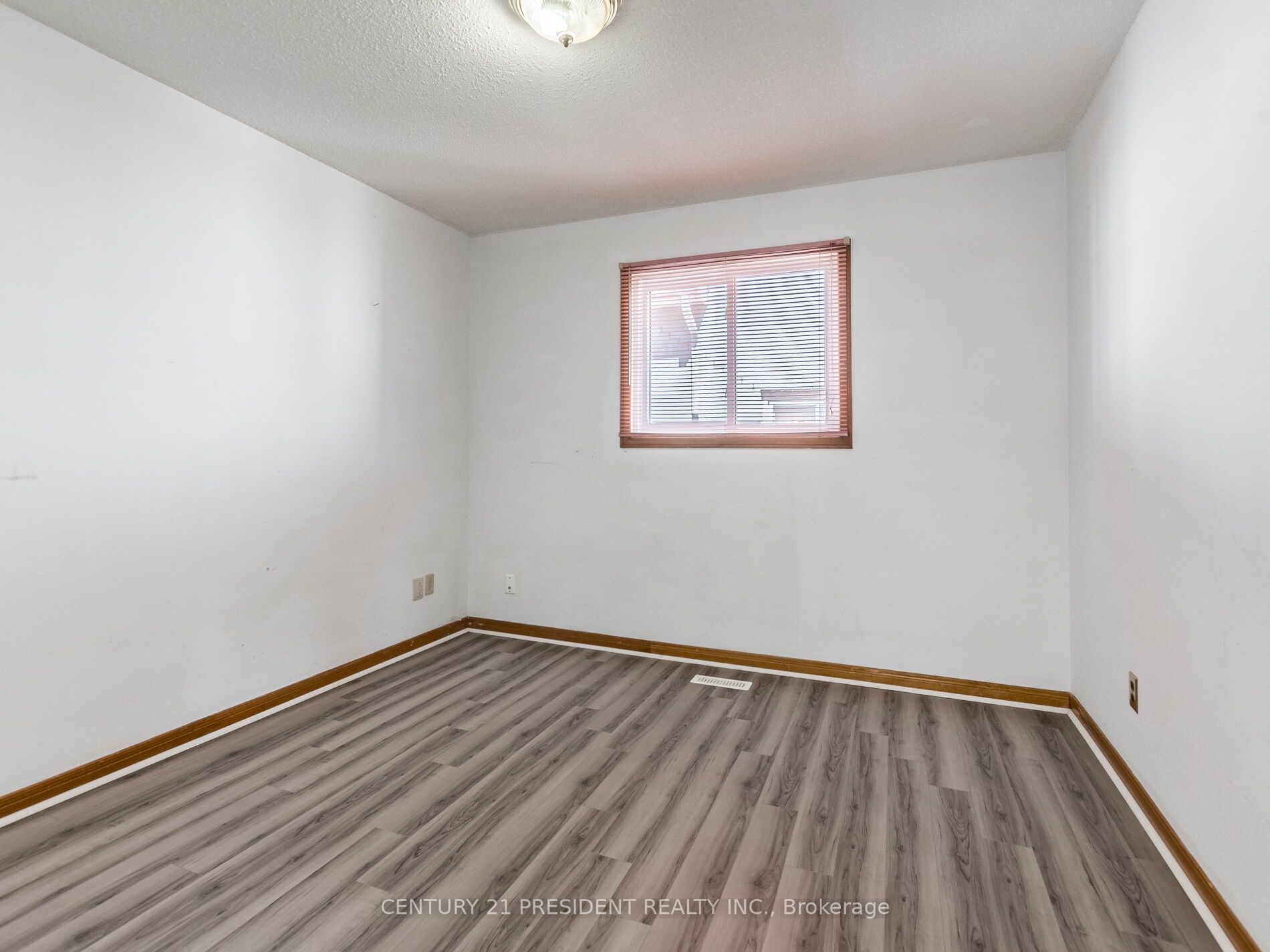 23 Panorama Cres