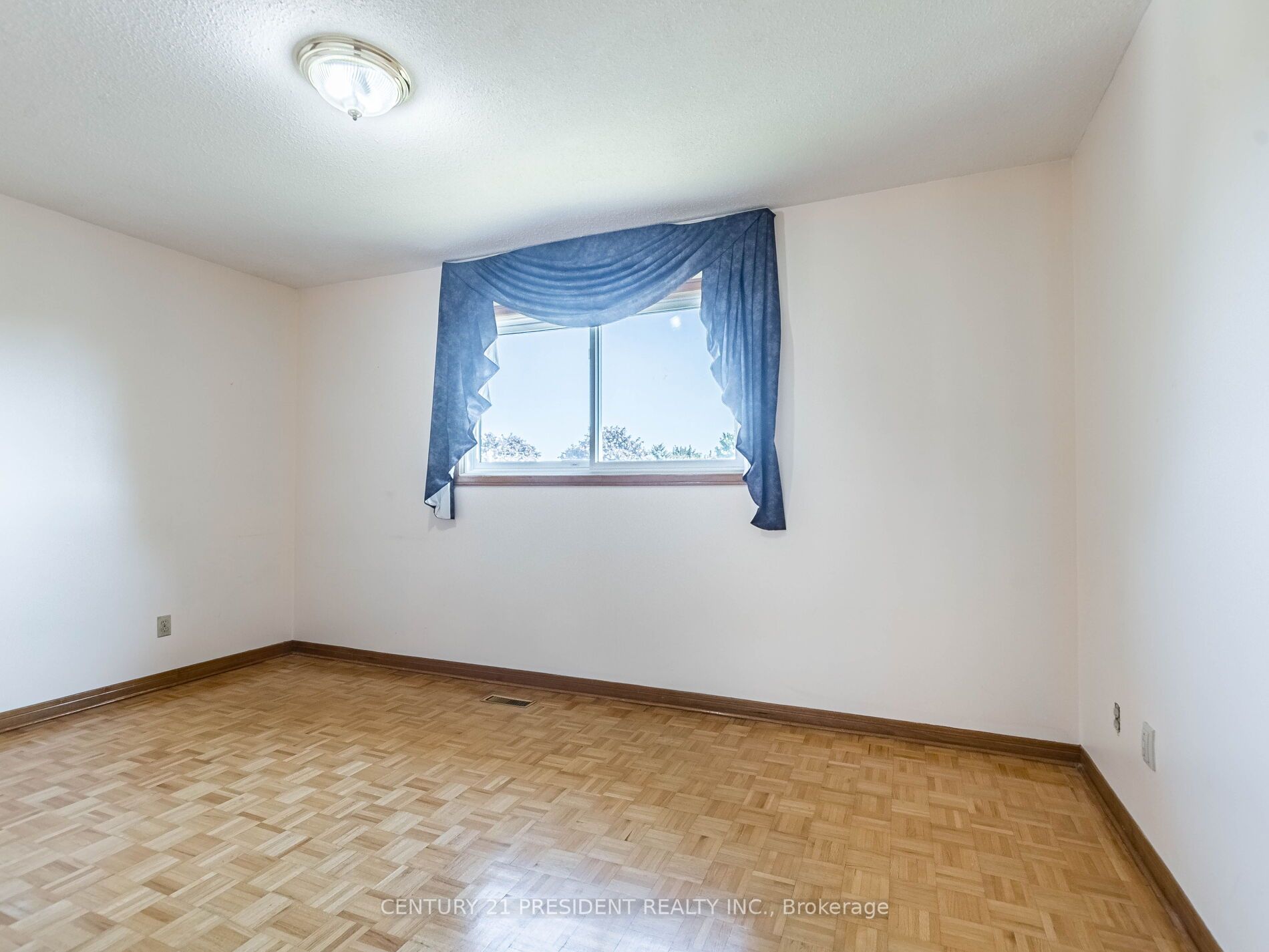 23 Panorama Cres