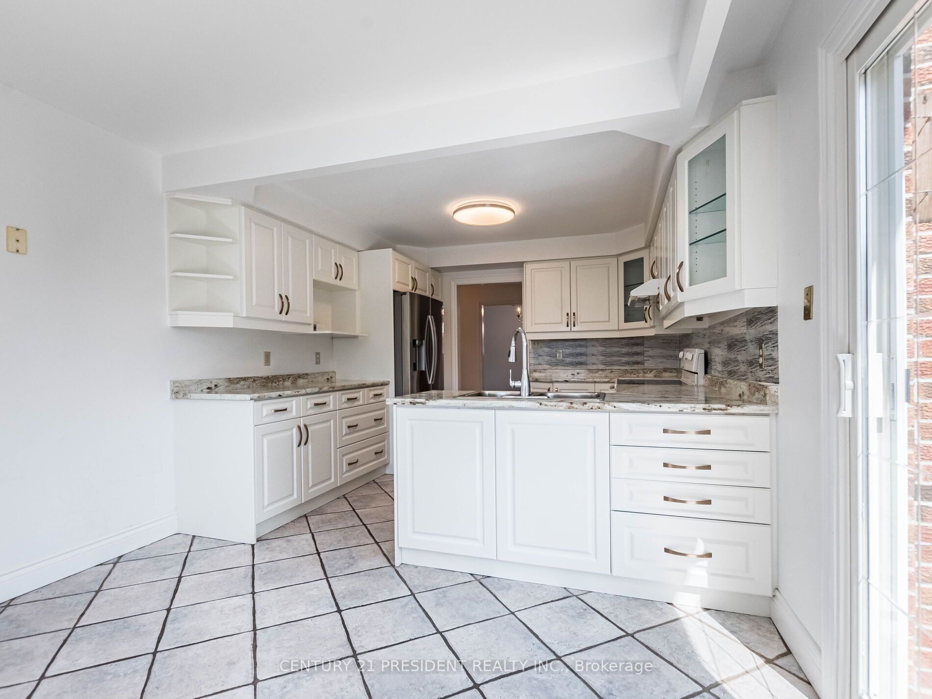 23 Panorama Cres