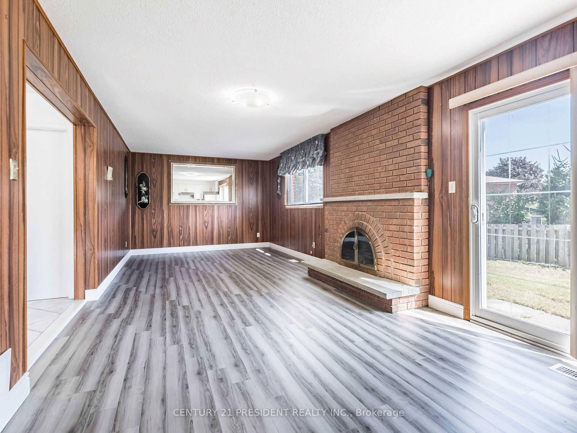 23 Panorama Cres