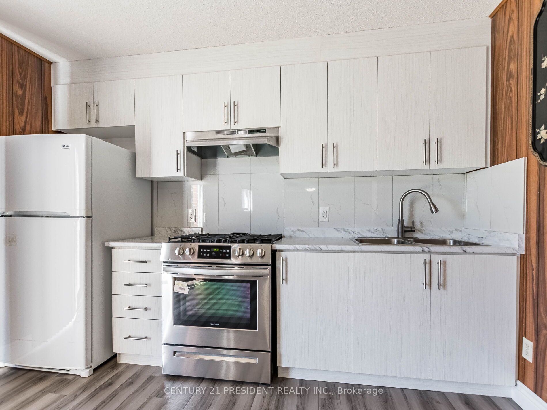 23 Panorama Cres