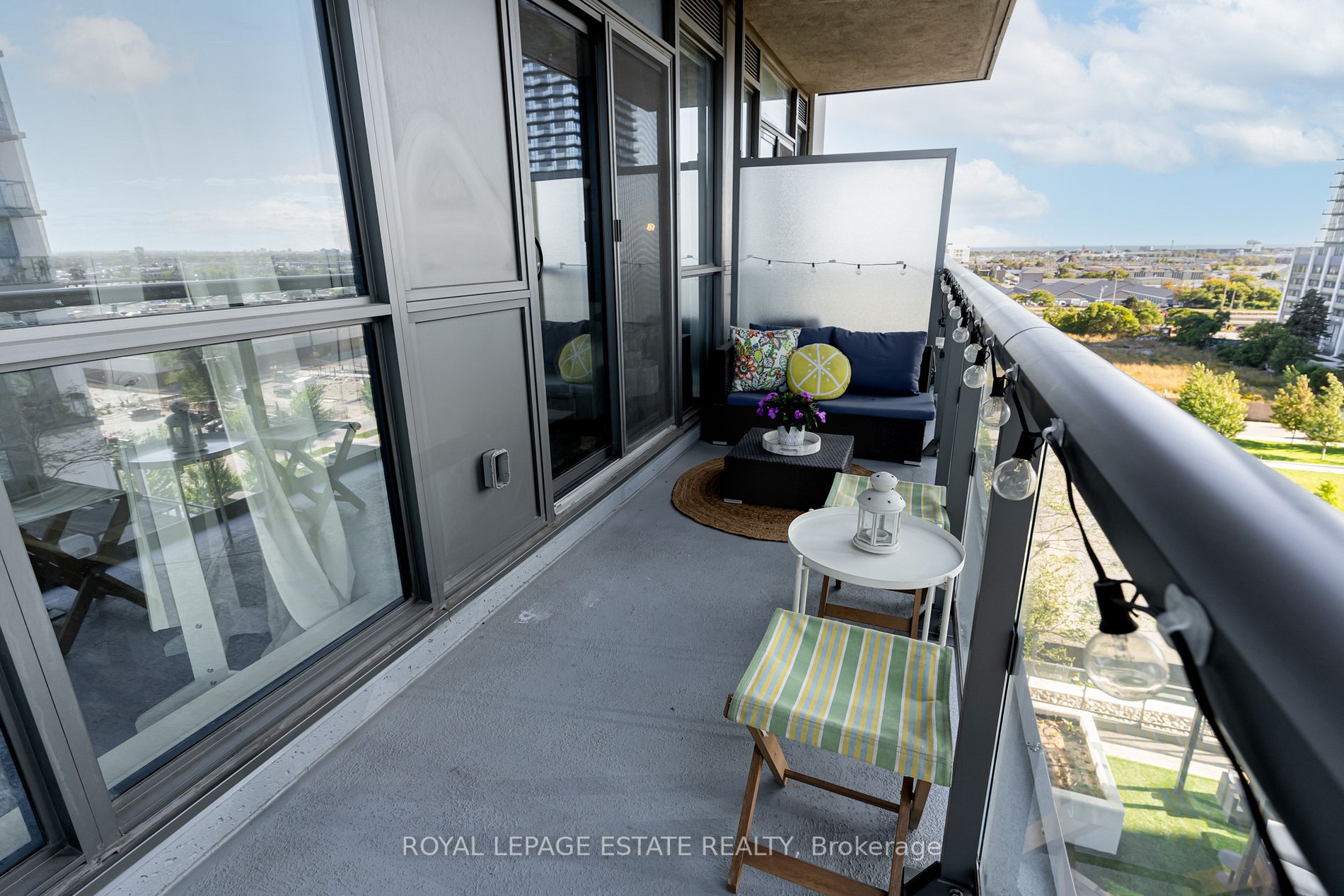 17 Zorra St, #711