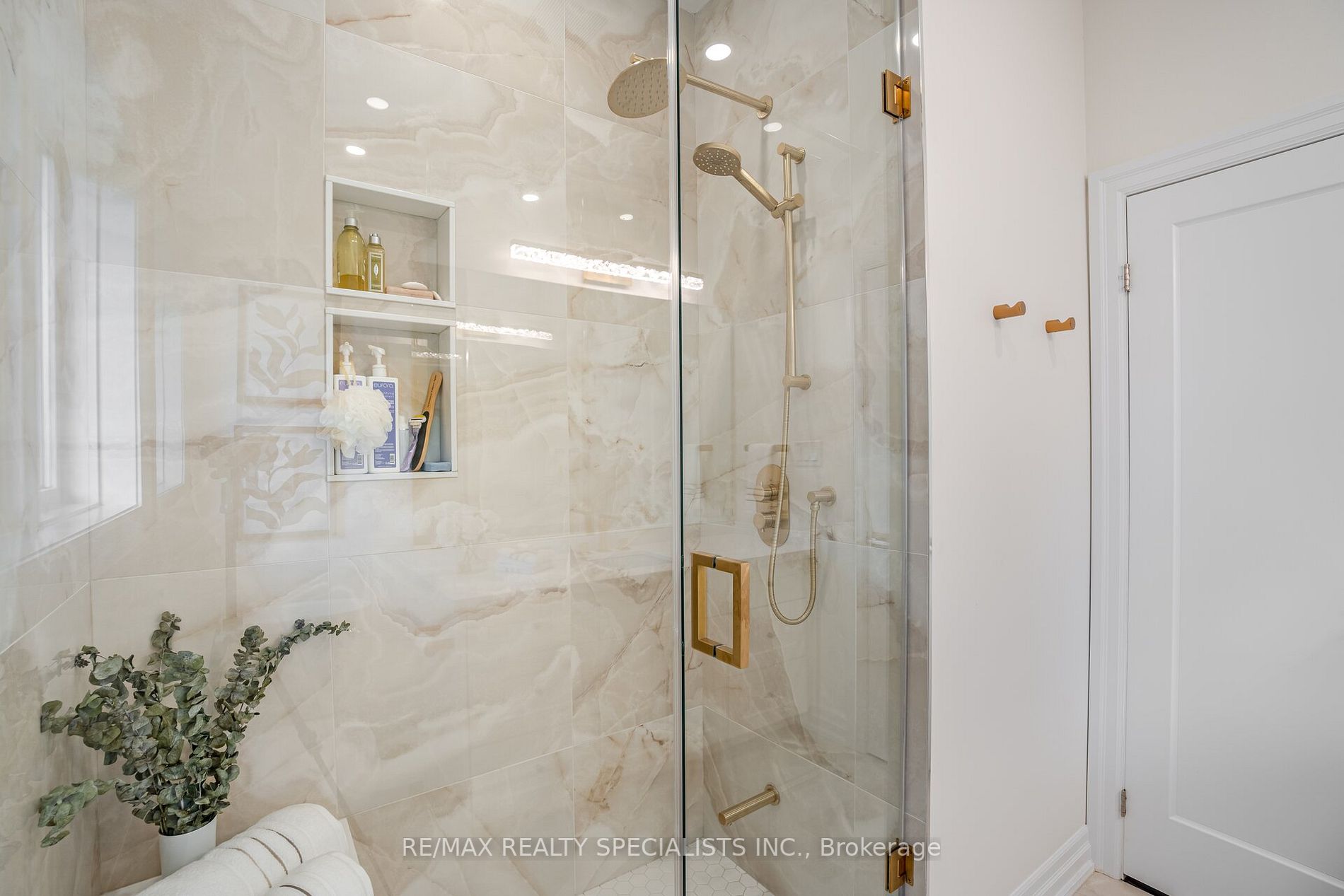 41 Matson Dr
