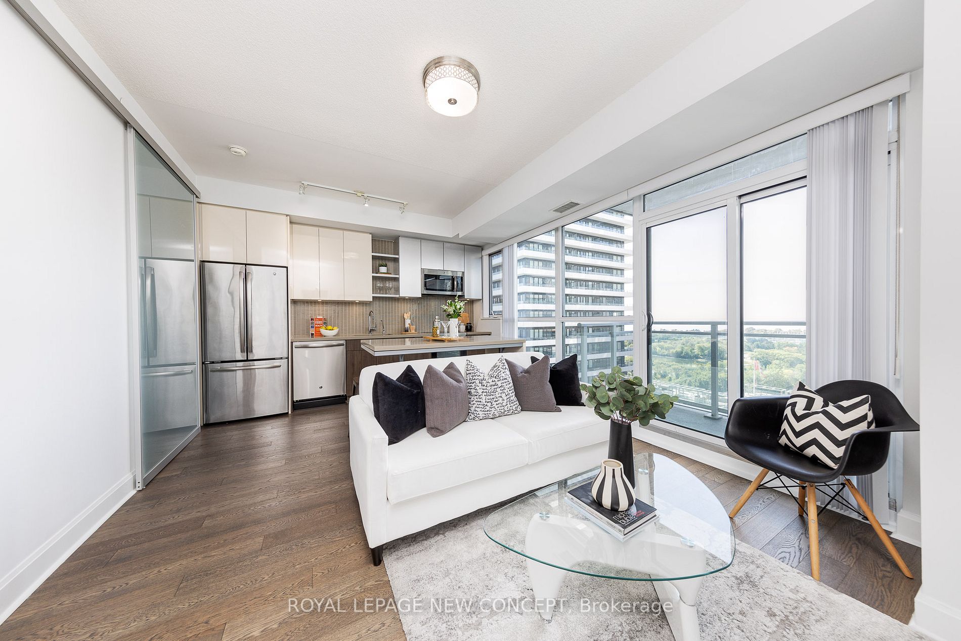 33 Shore Breeze Dr, #1211