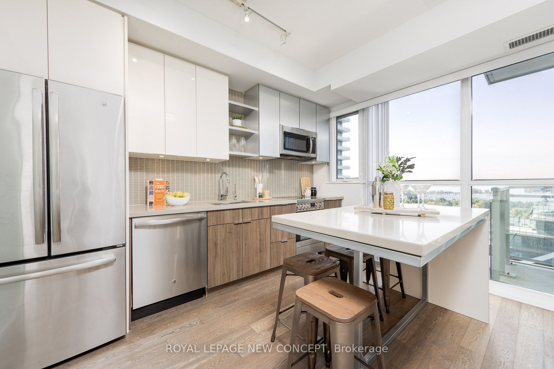 33 Shore Breeze Dr, #1211