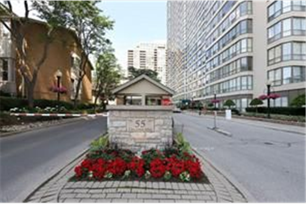 55 Elm Dr W, Mississauga