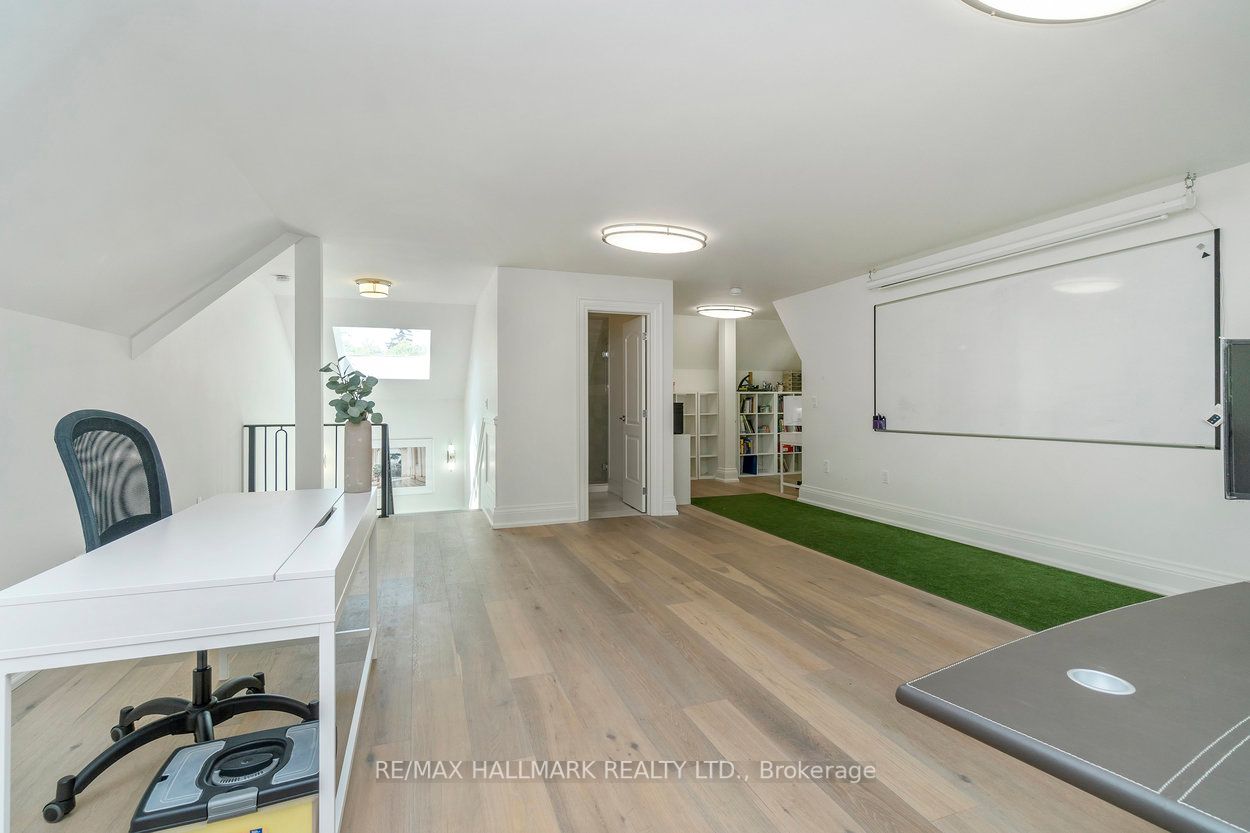 45 Brule Cres