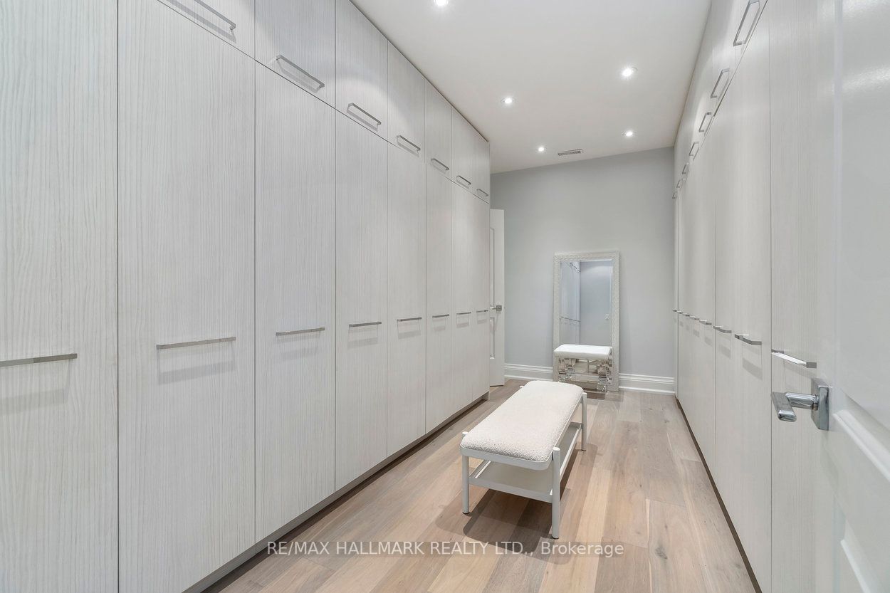 45 Brule Cres