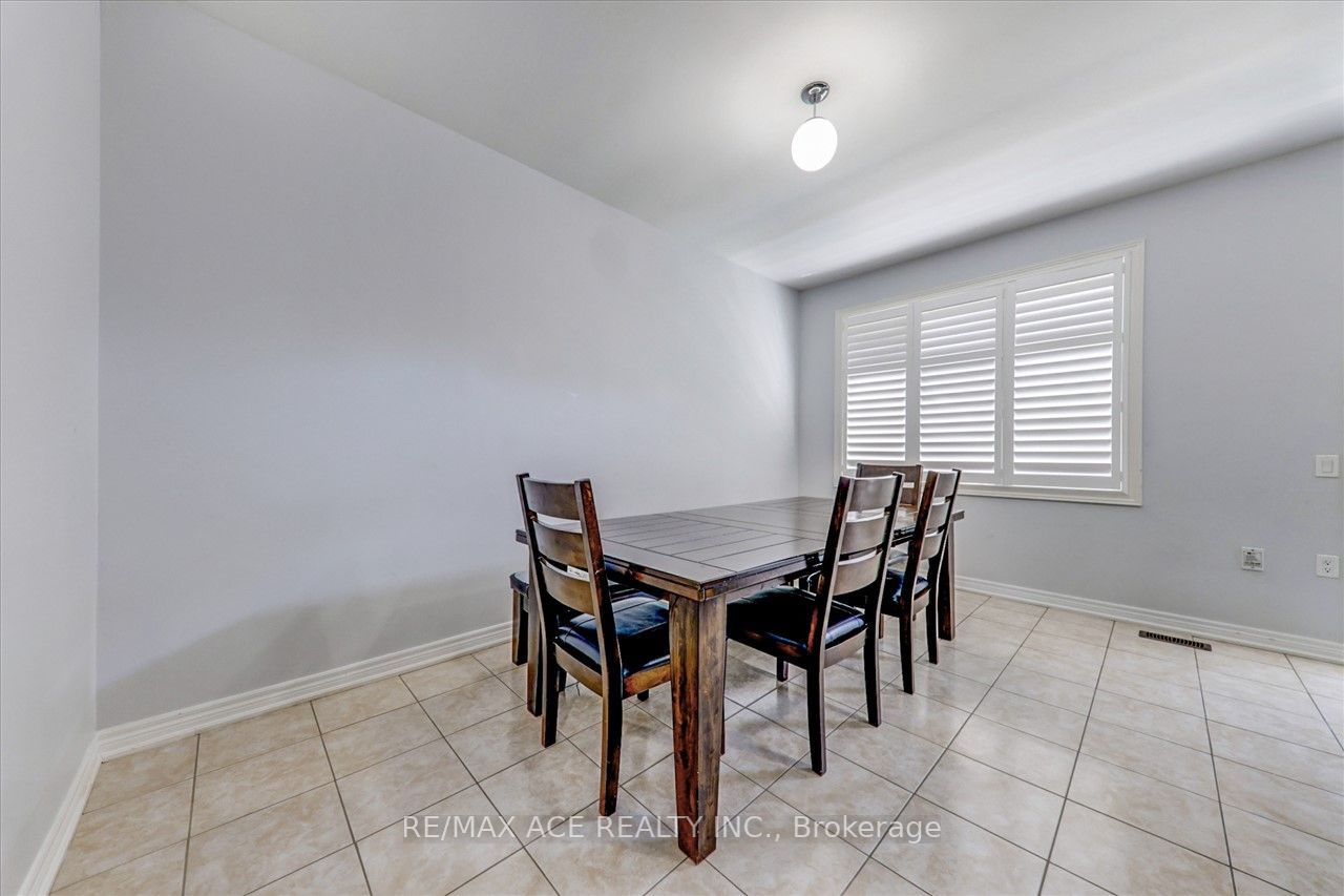 39 Deer Ridge Tr
