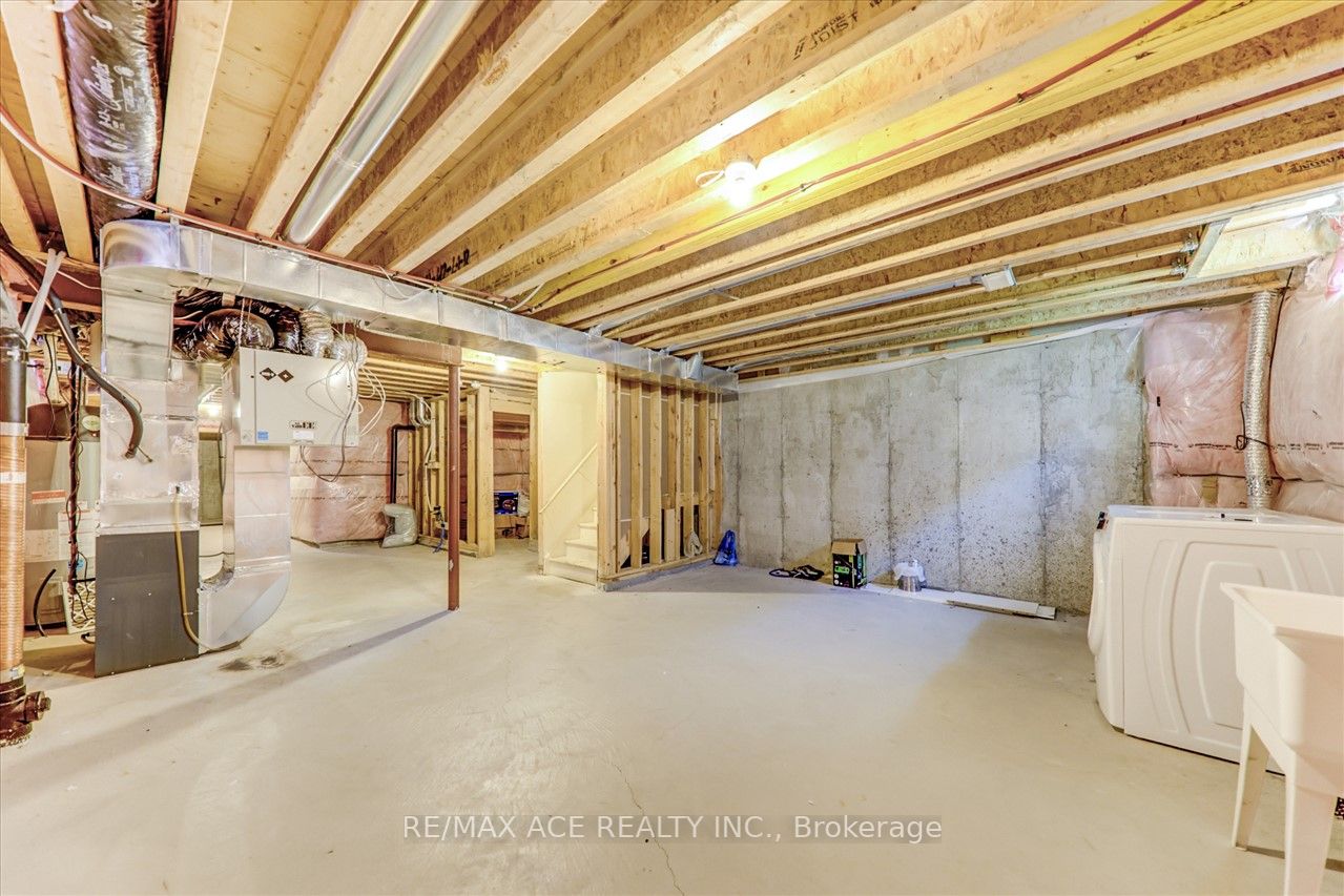 39 Deer Ridge Tr