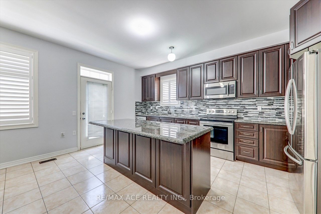 39 Deer Ridge Tr