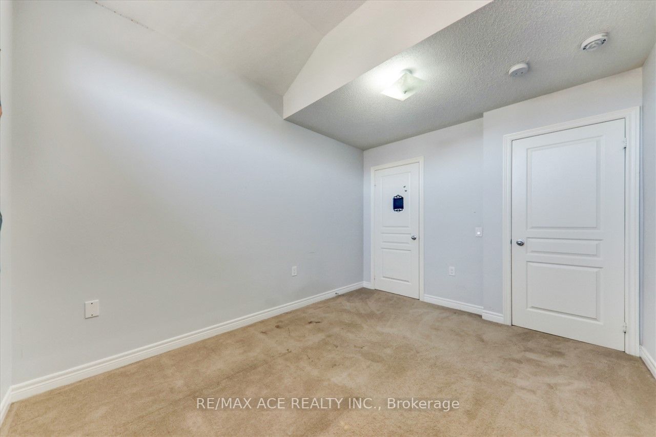 39 Deer Ridge Tr