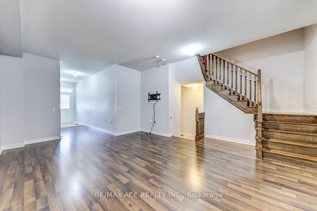 39 Deer Ridge Tr