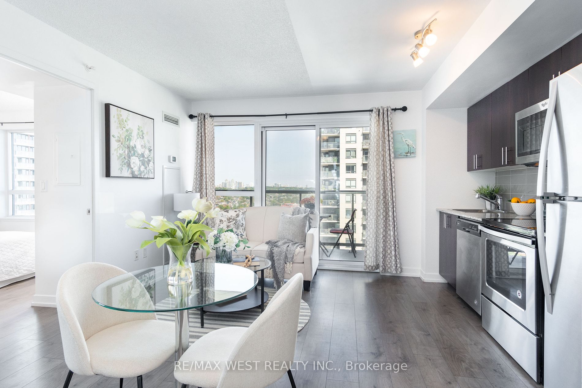 1420 Dupont St, #2110