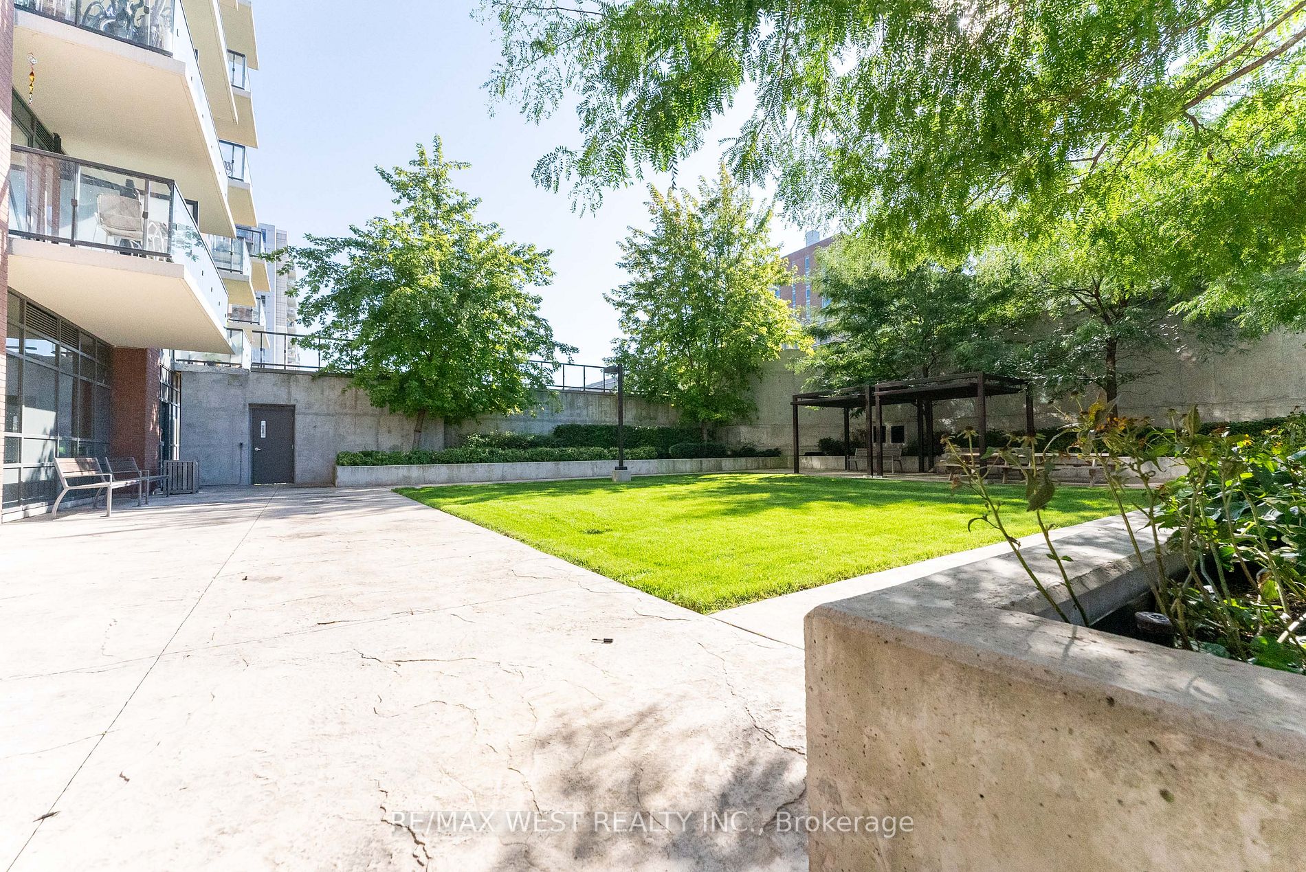 1420 Dupont St, #2110