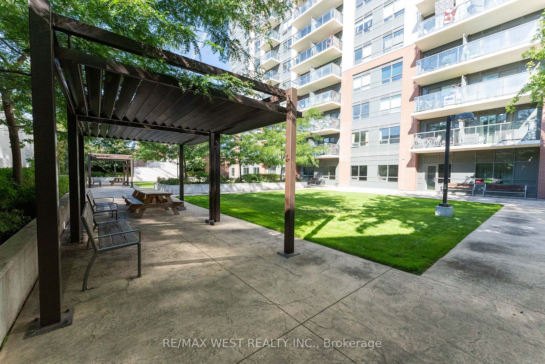 1420 Dupont St, #2110