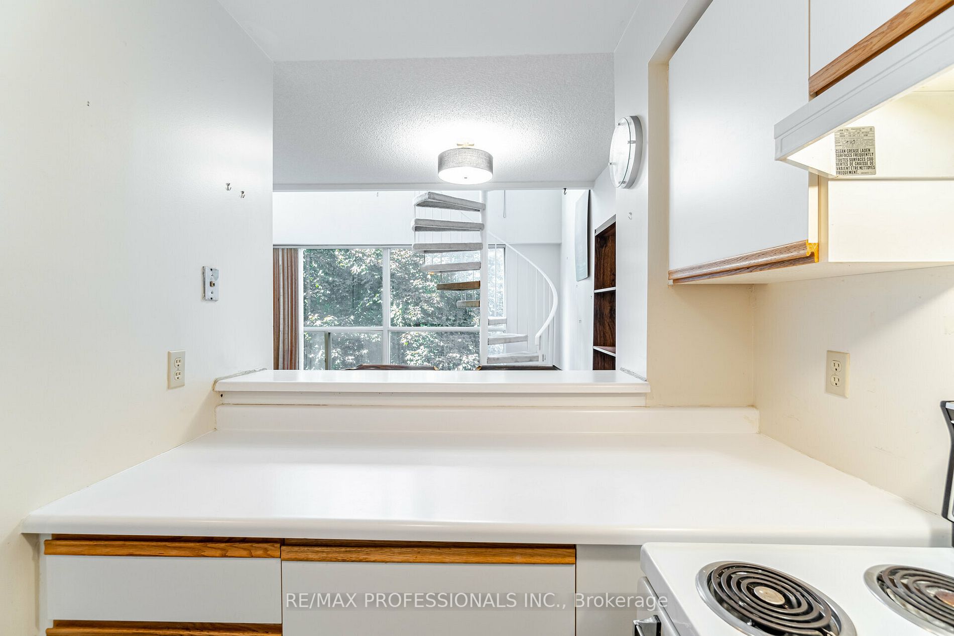 2267 Lake Shore Blvd W, #315