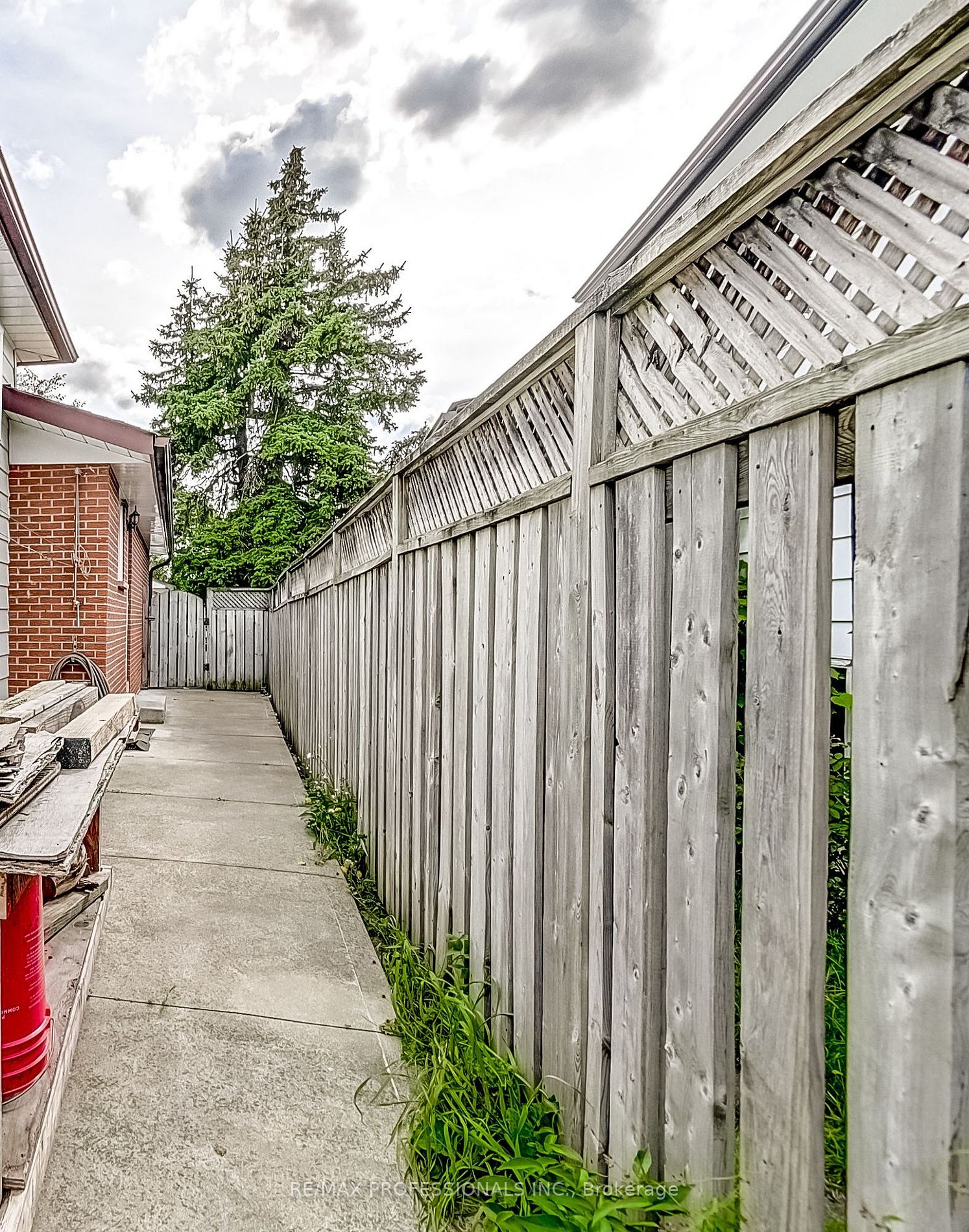 3218 Monica Dr