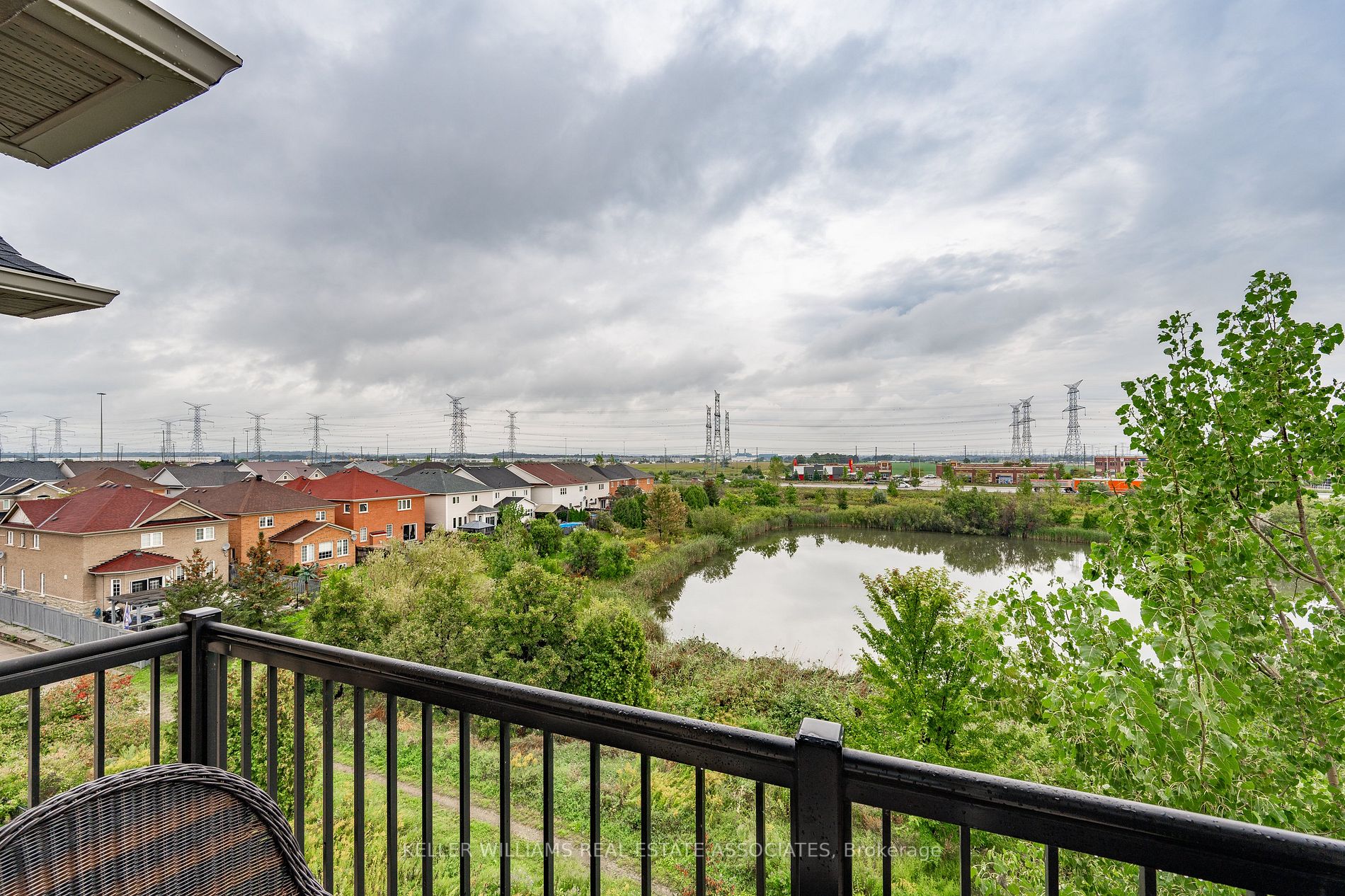 1479 Maple Ave, #403