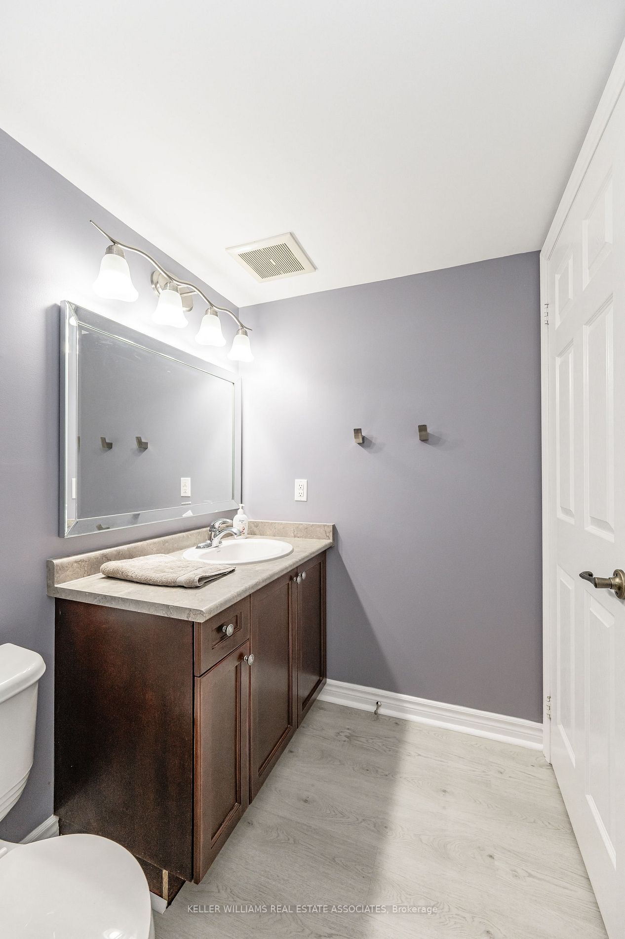 1479 Maple Ave, #403