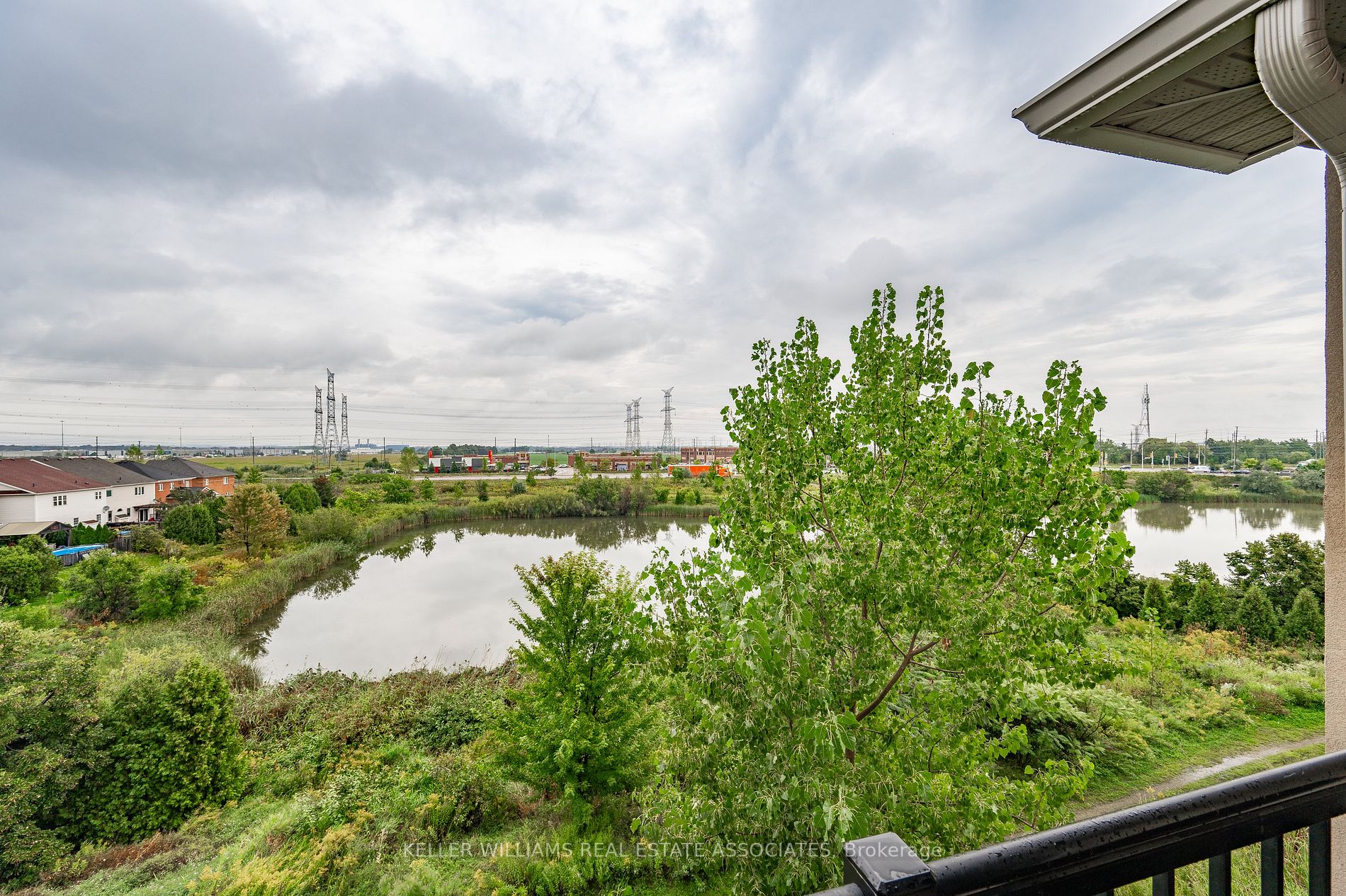 1479 Maple Ave, #403