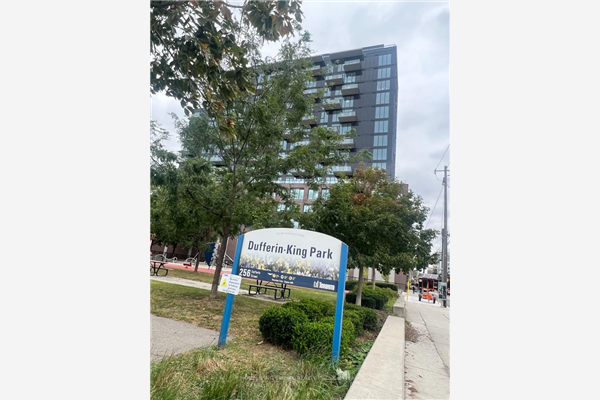 270 Dufferin St, Toronto