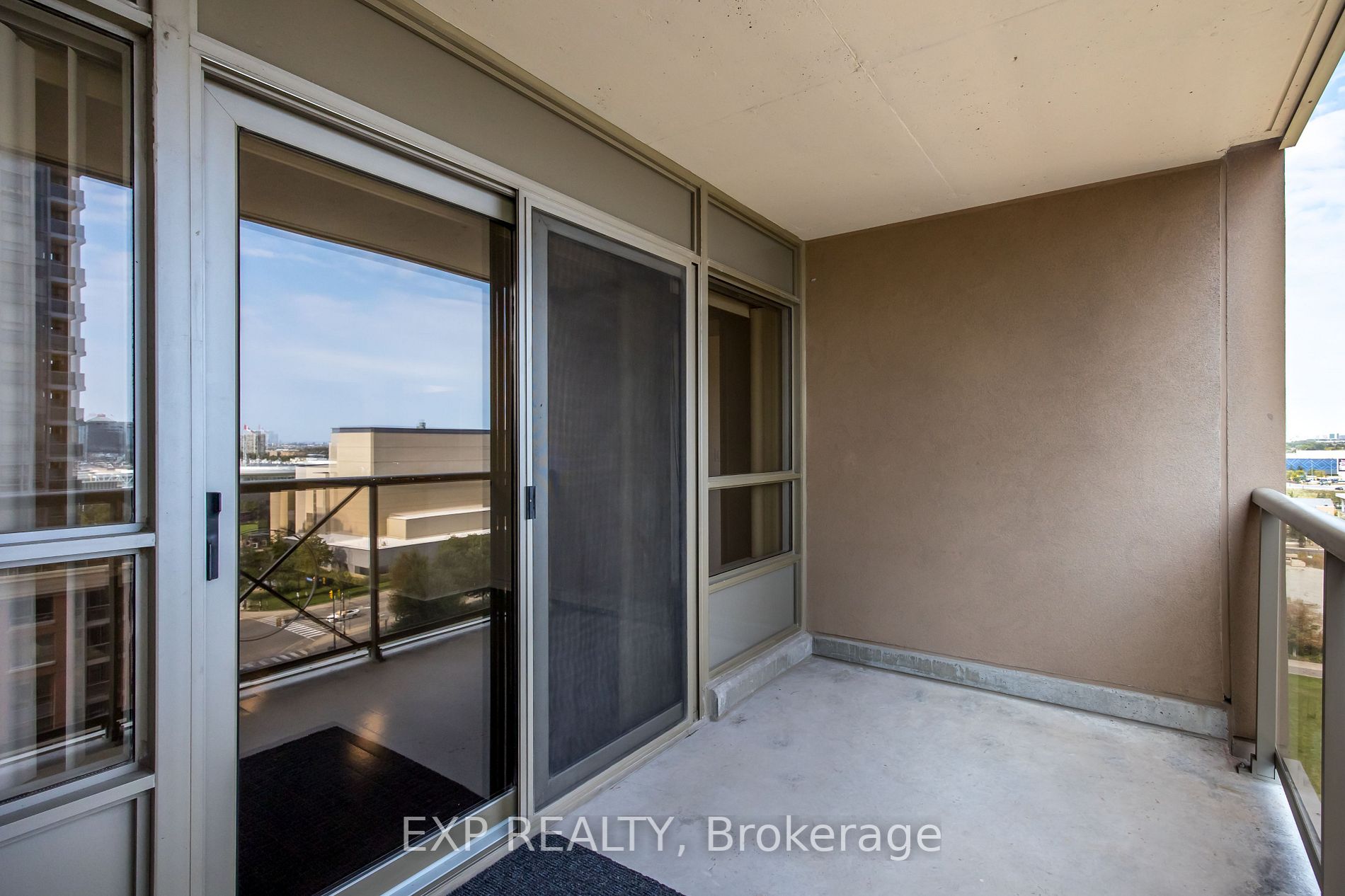 350 Princess Royal Dr, #1108