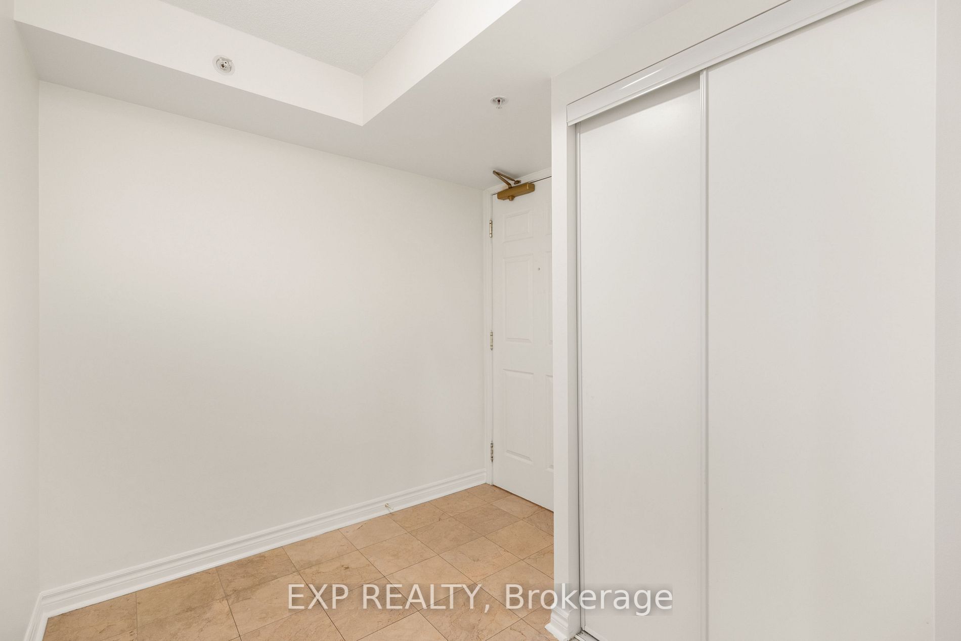 350 Princess Royal Dr, #1108