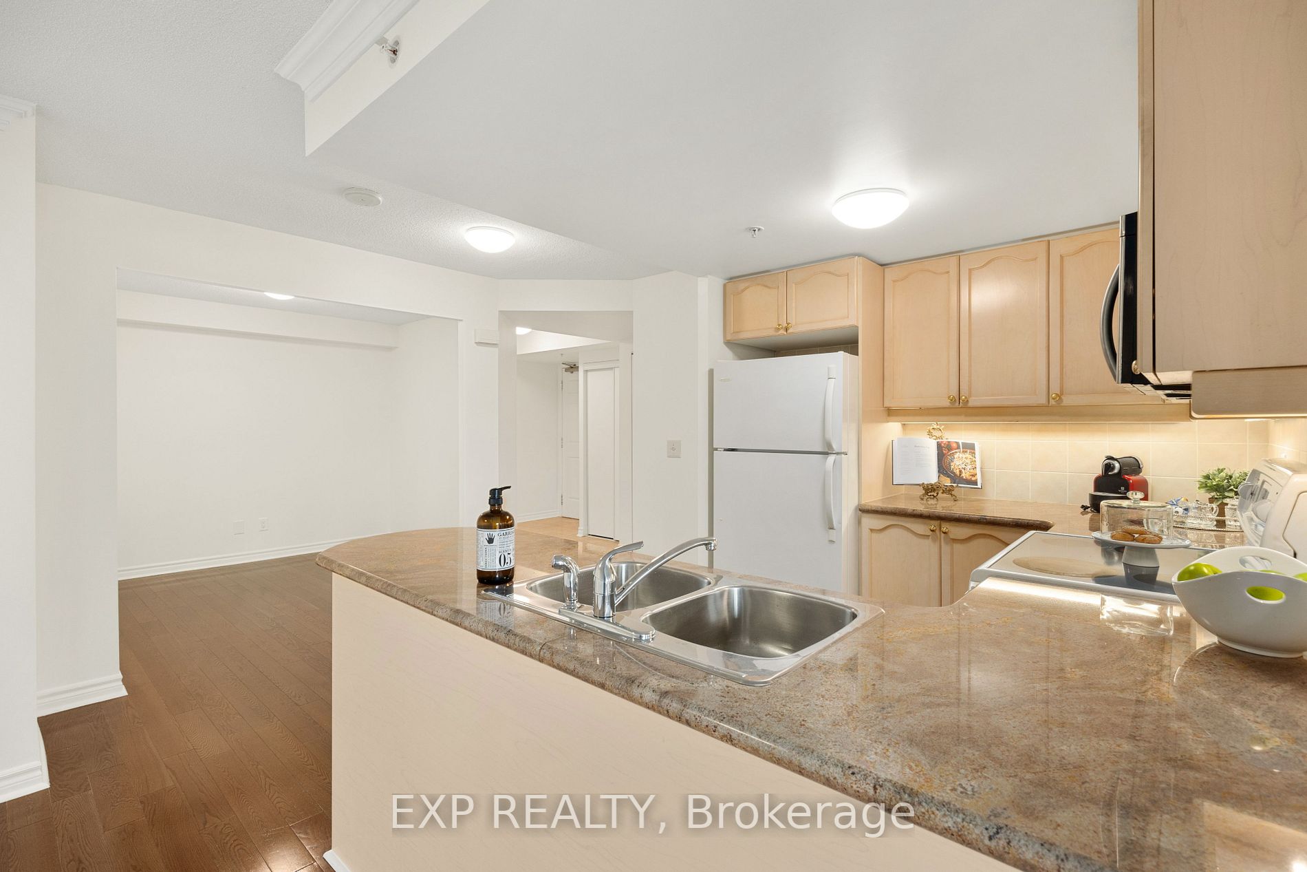350 Princess Royal Dr, #1108