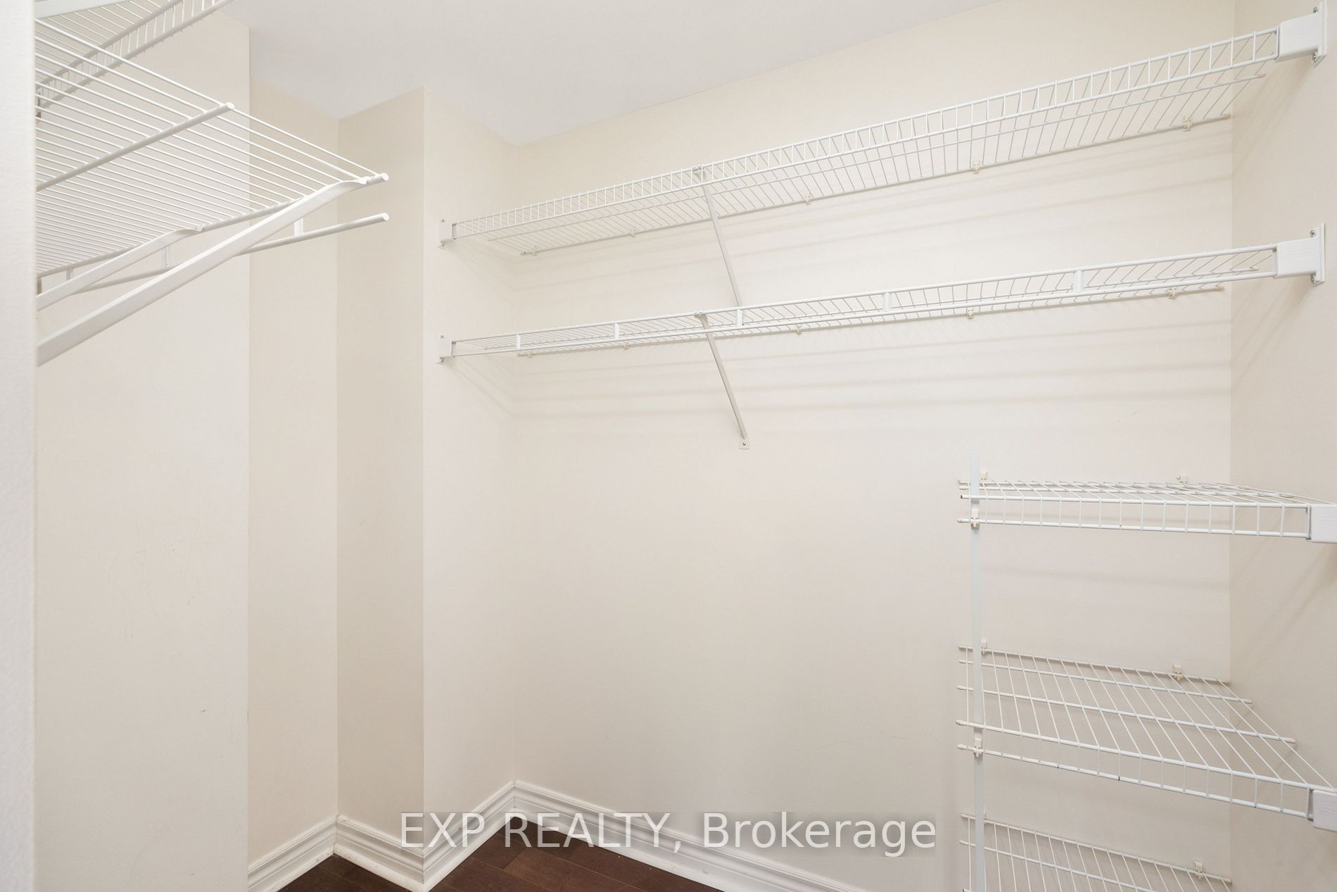 350 Princess Royal Dr, #1108