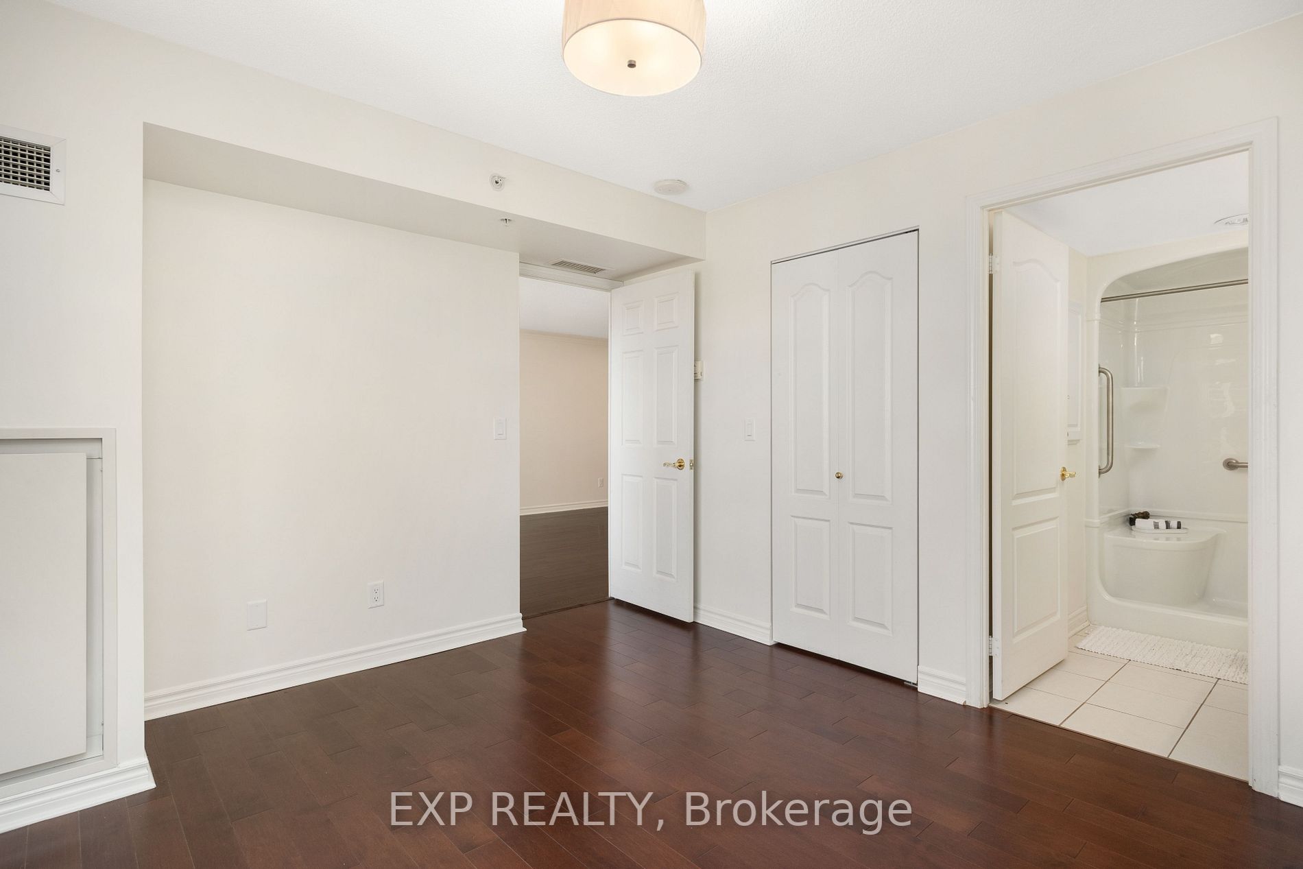 350 Princess Royal Dr, #1108
