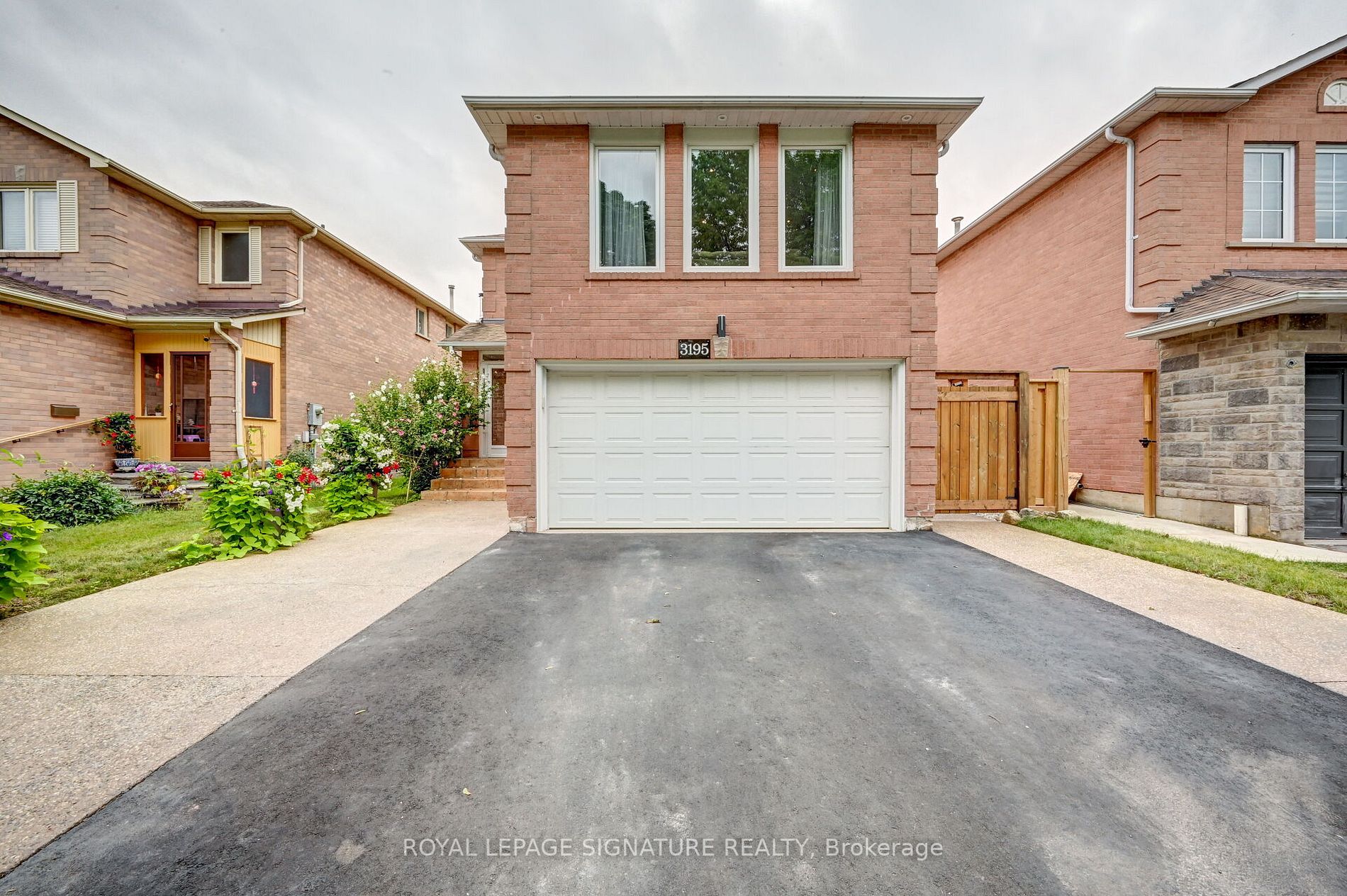 3195 Shadetree Dr