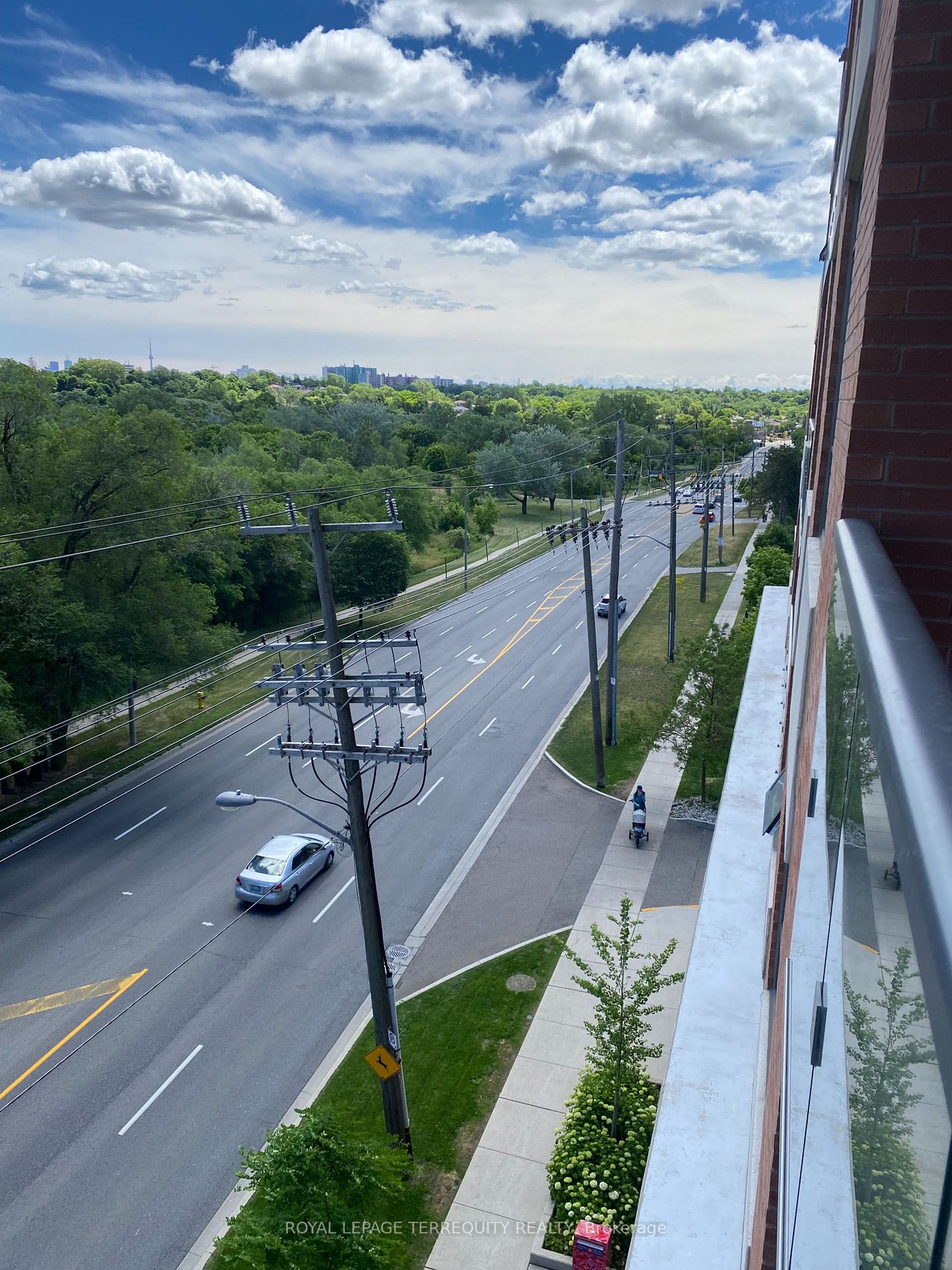 35 Fontenay Crt, #405