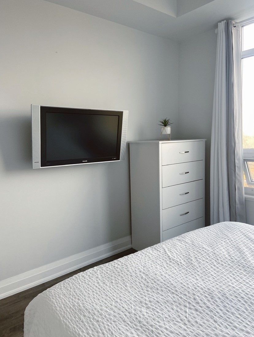 35 Fontenay Crt, #405