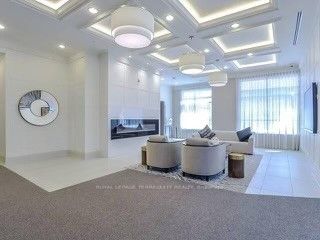 35 Fontenay Crt, #405