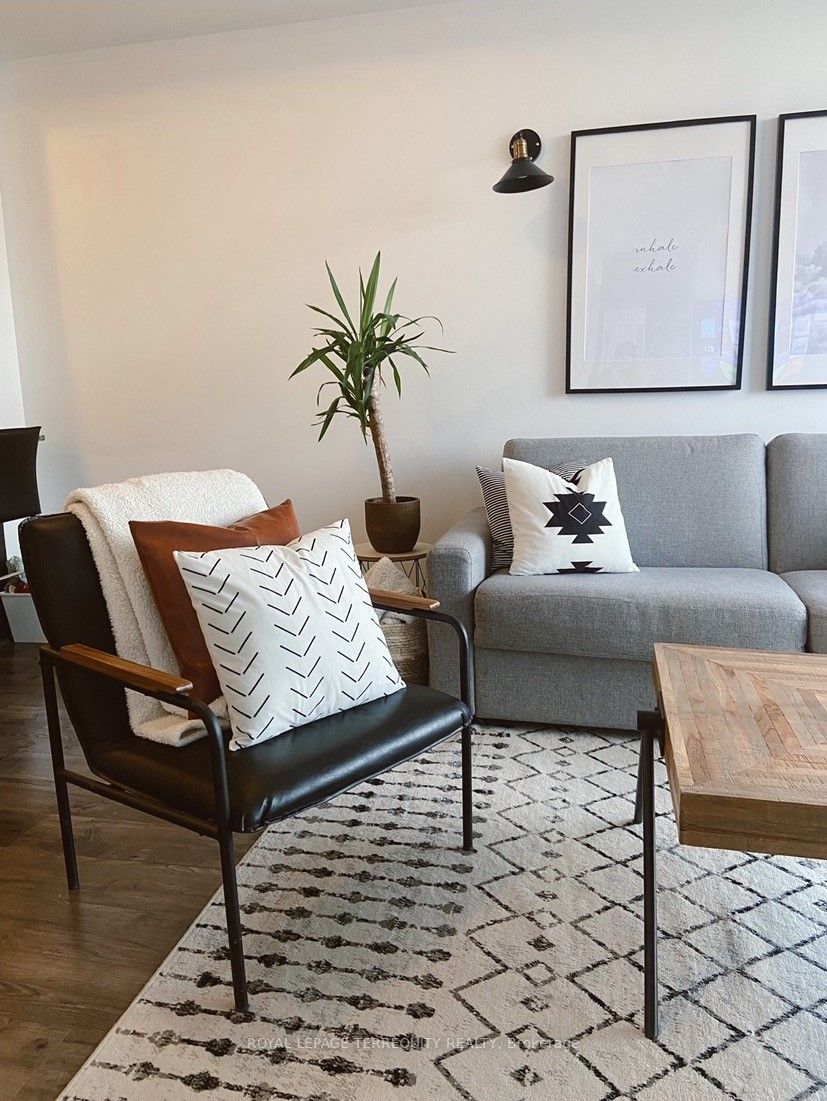 35 Fontenay Crt, #405