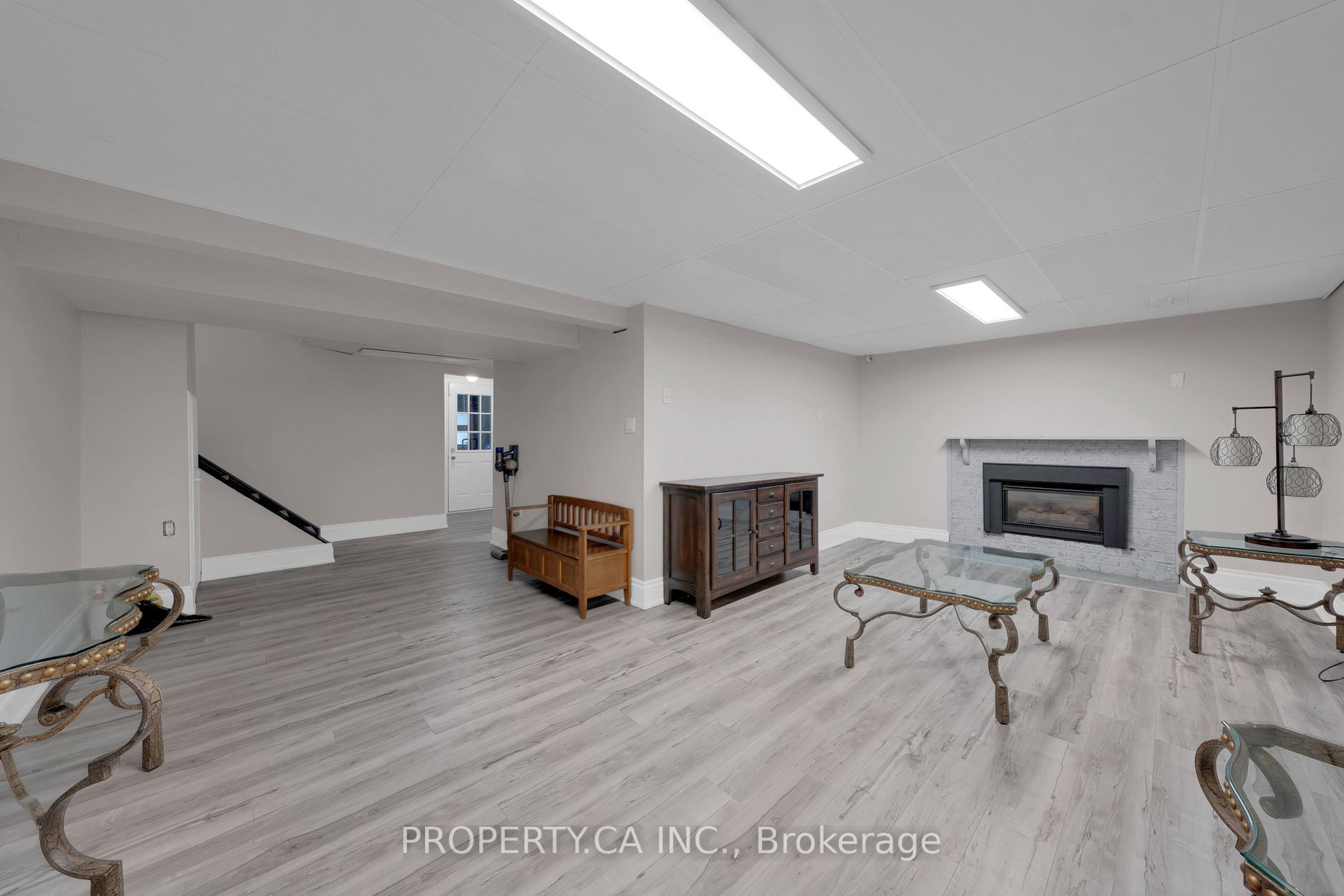 343 Whitehead Cres
