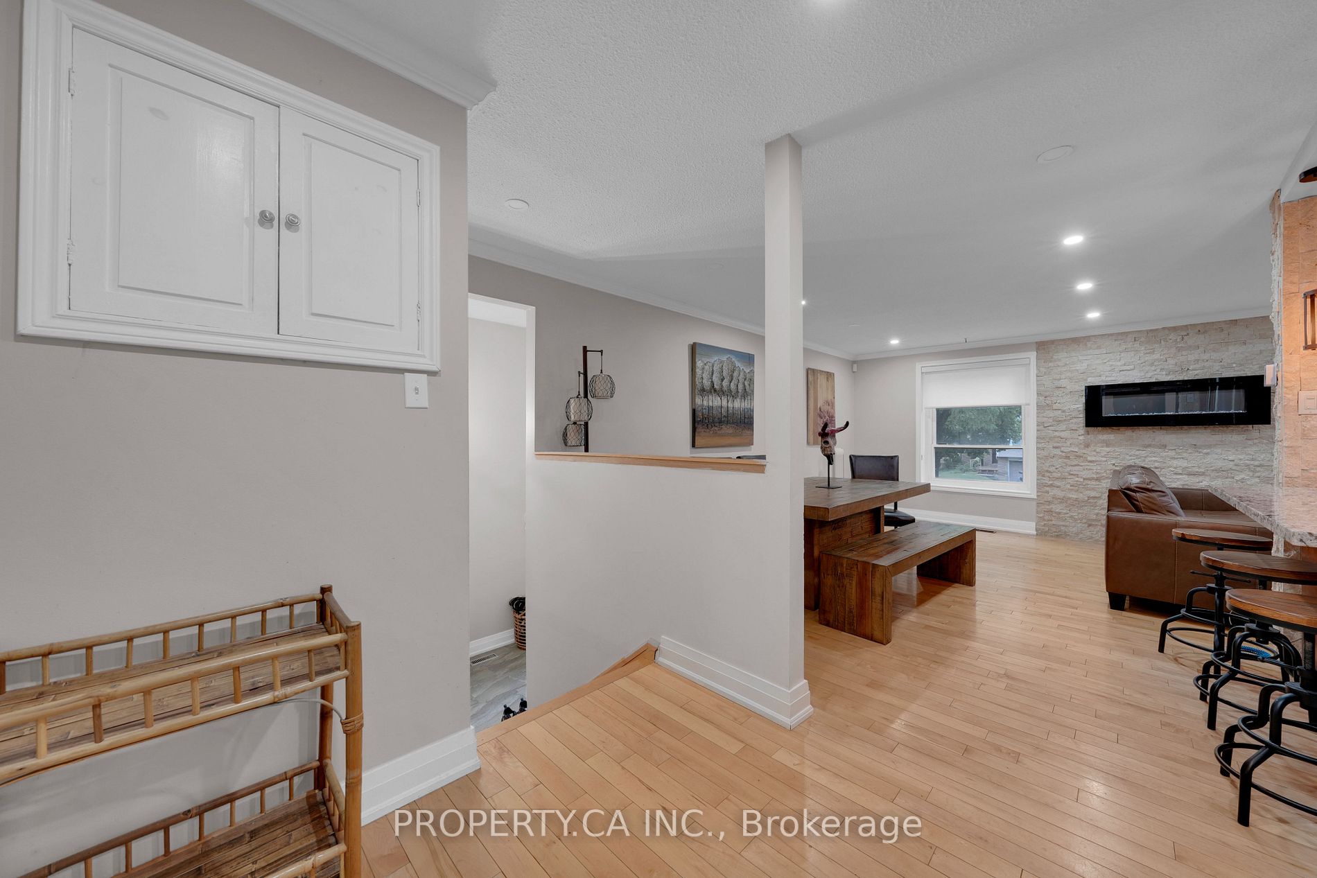 343 Whitehead Cres