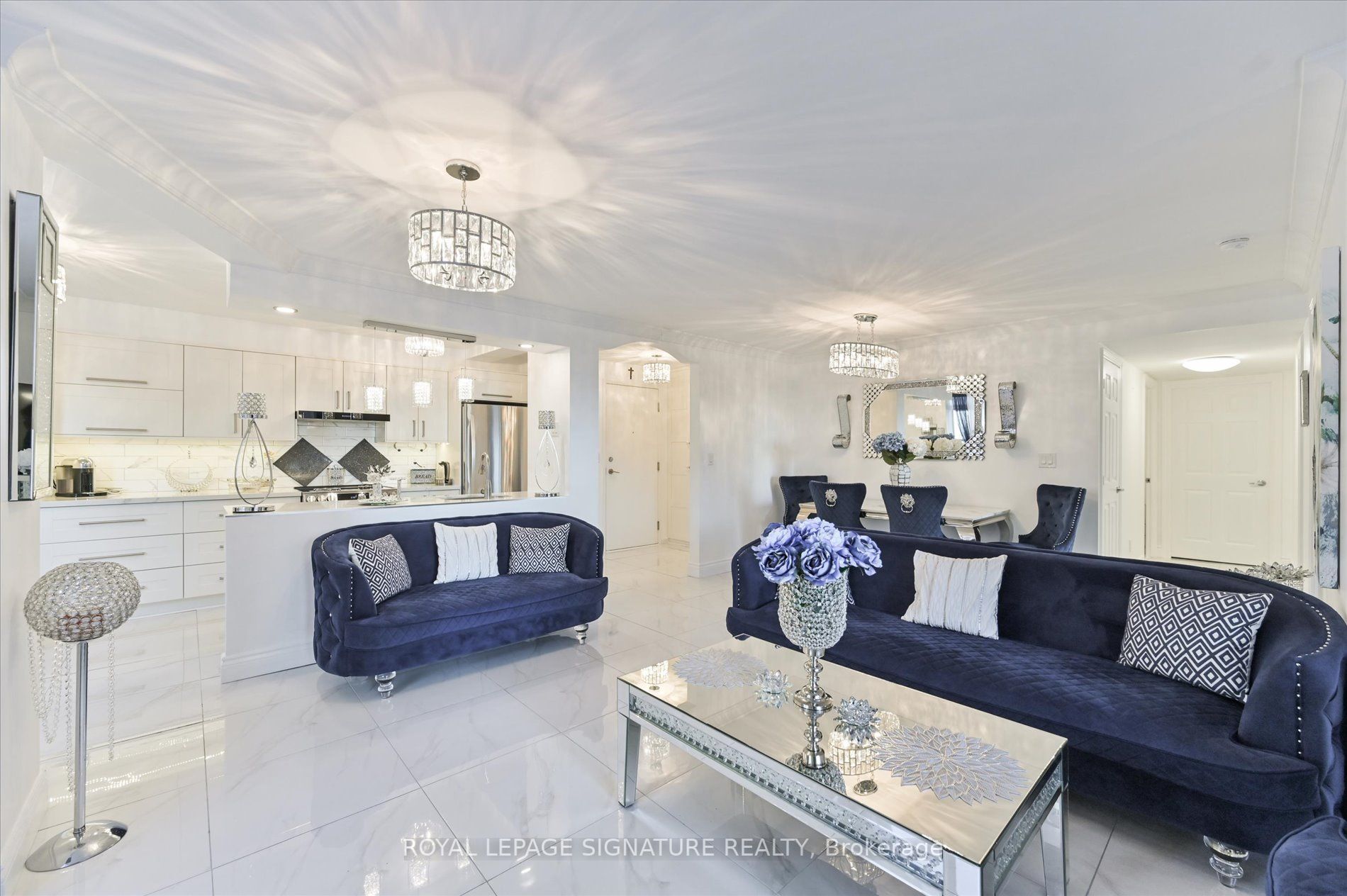 3888 Duke Of York Blvd, #1233