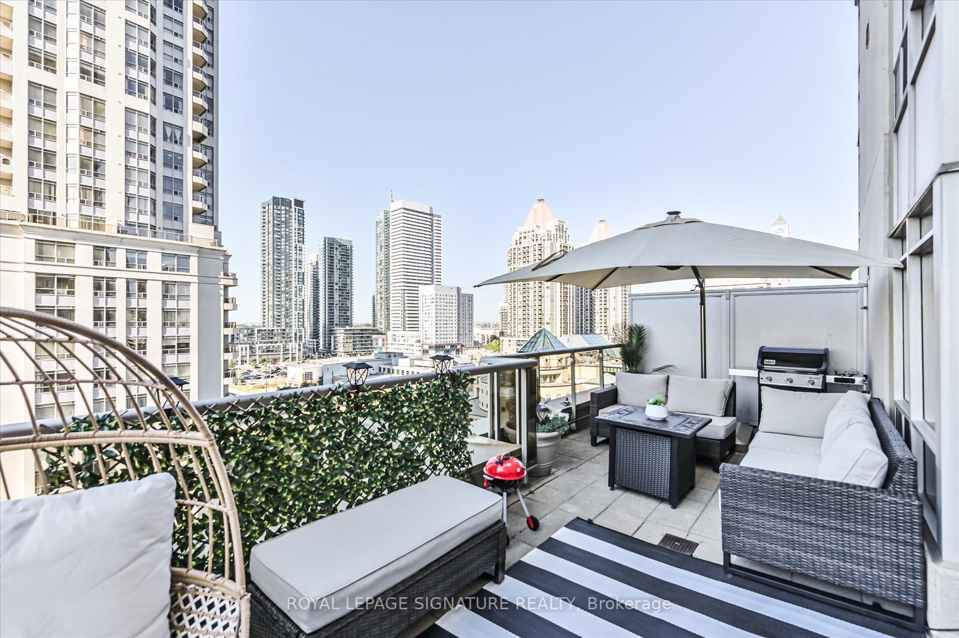 3888 Duke Of York Blvd, #1233