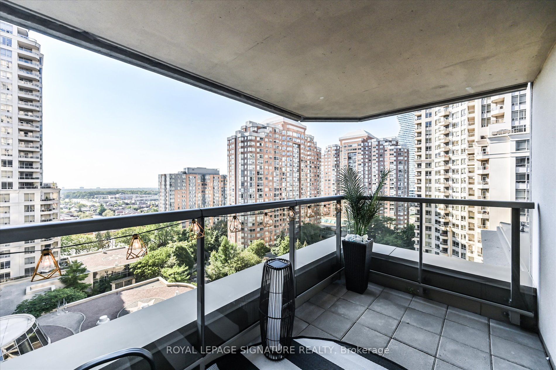 3888 Duke Of York Blvd, #1233
