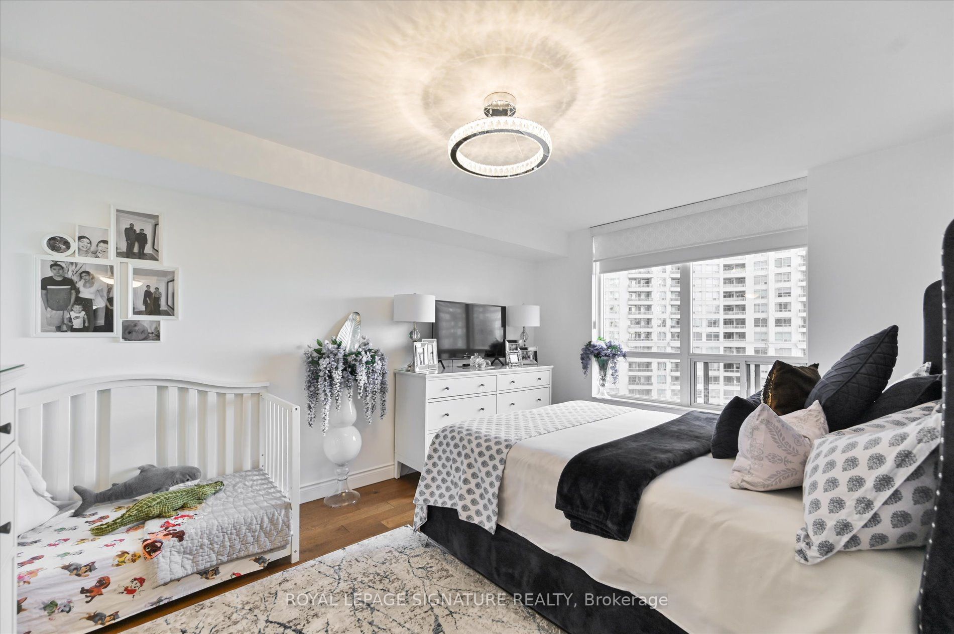 3888 Duke Of York Blvd, #1233