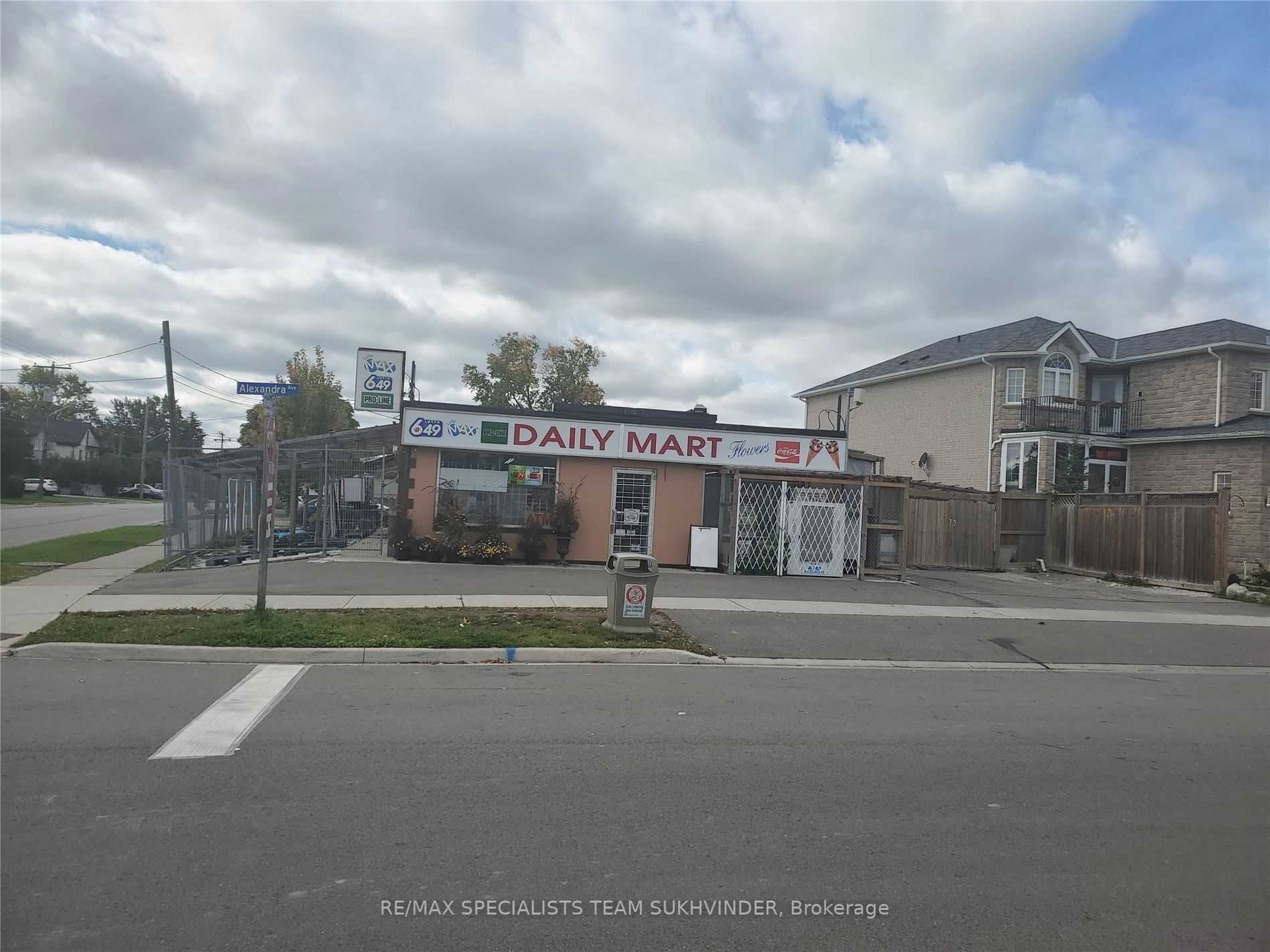 1254 Alexandra Ave