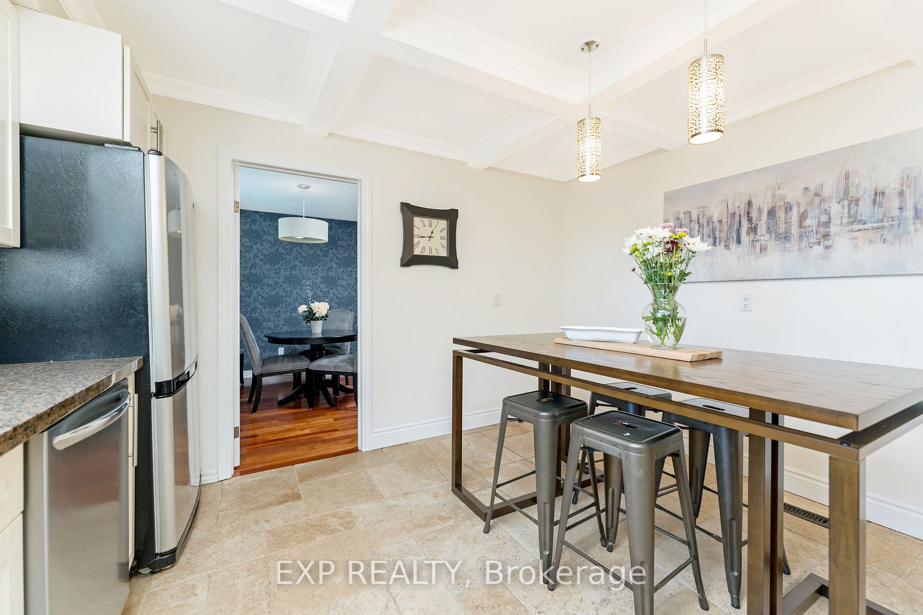 602 Sunnyvale Crescent