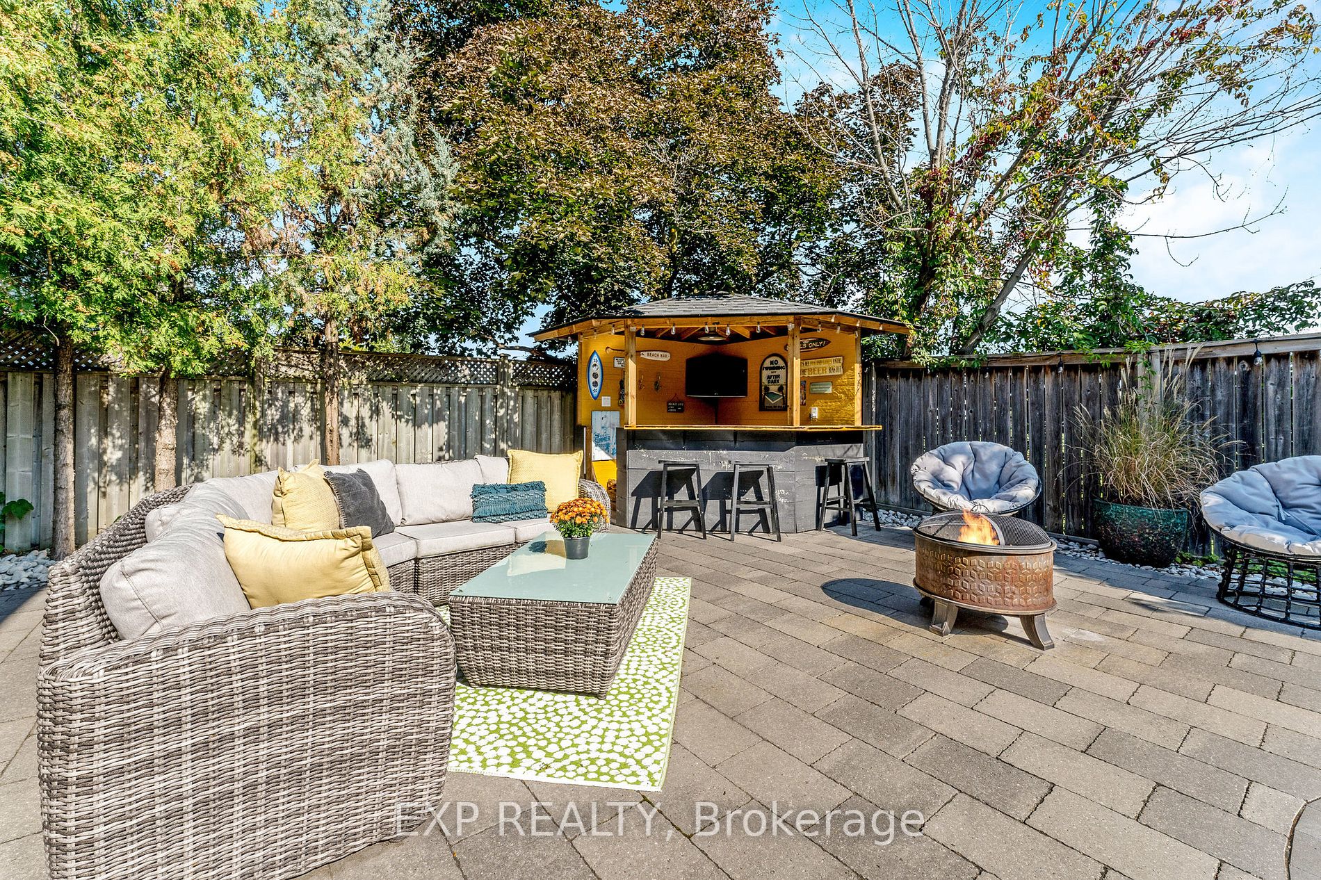 602 Sunnyvale Crescent