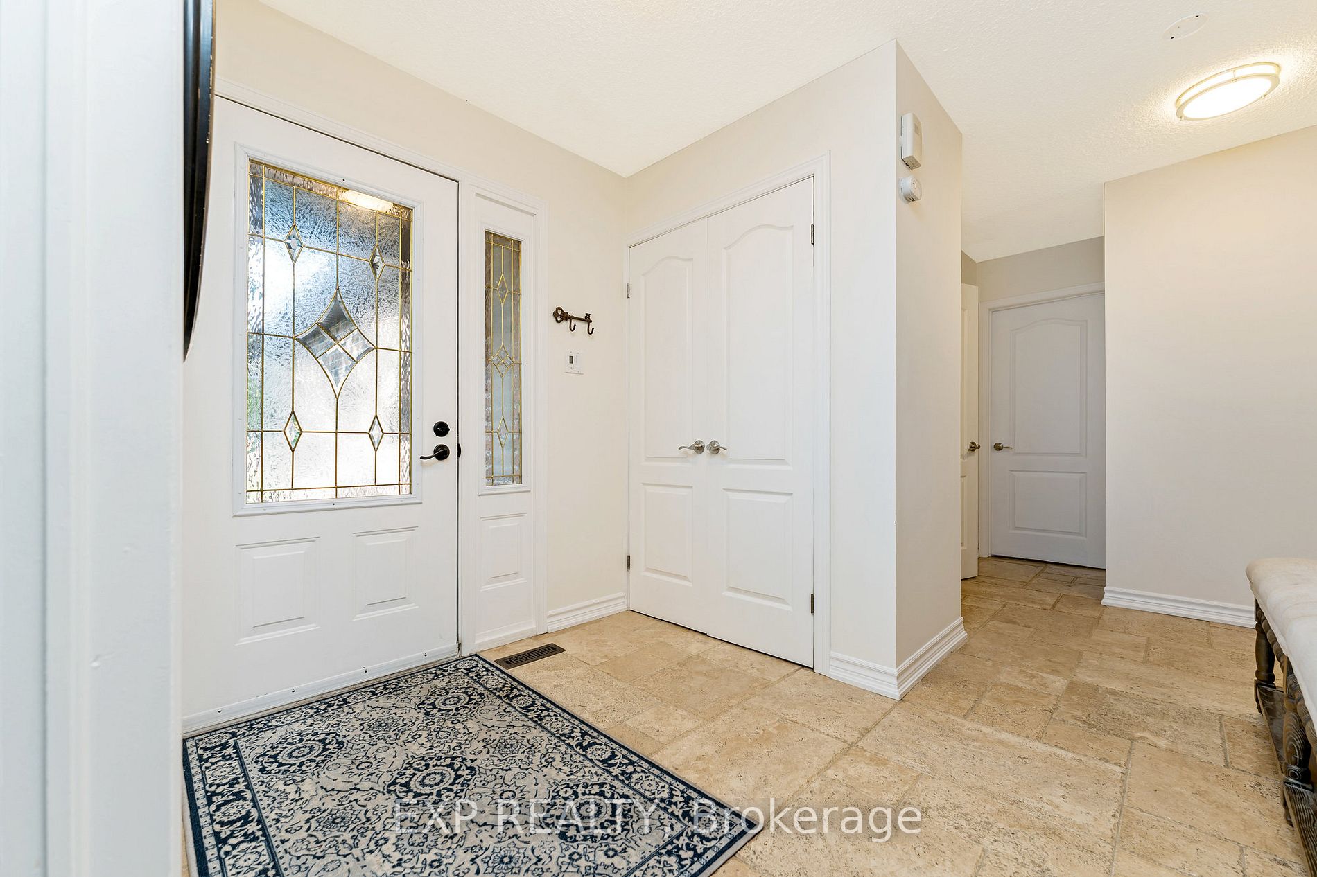 602 Sunnyvale Crescent