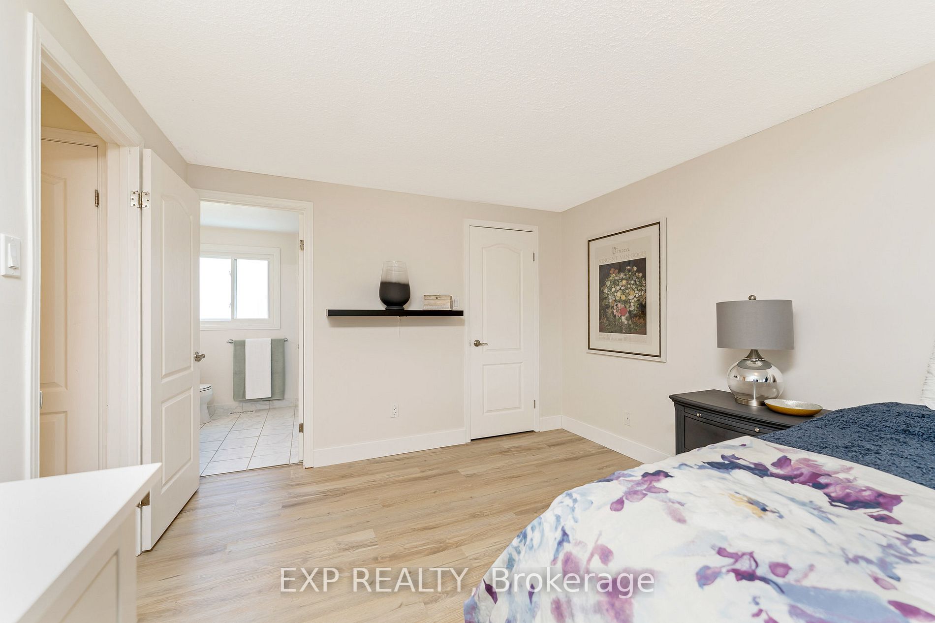 602 Sunnyvale Crescent