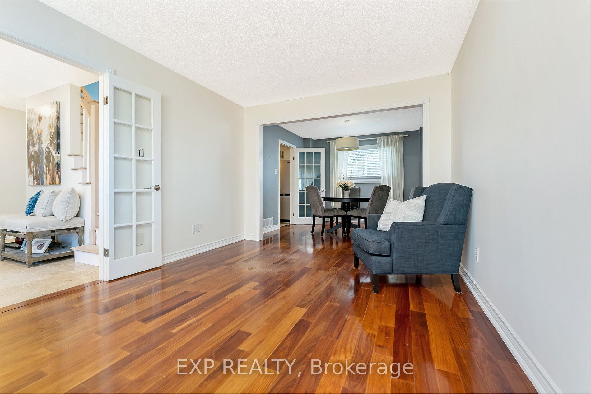 602 Sunnyvale Crescent